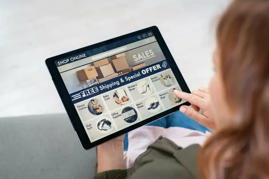 4 cuidados ao comprar o presente de Dia dos Namorados na internet