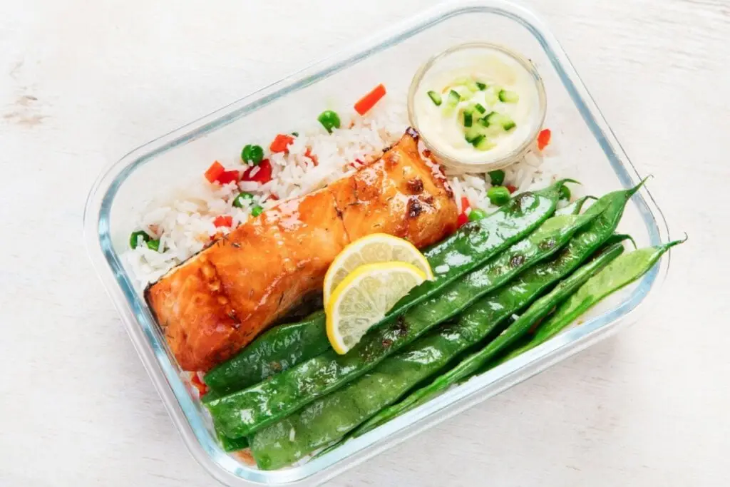 5 receitas práticas com proteínas para levar na marmita