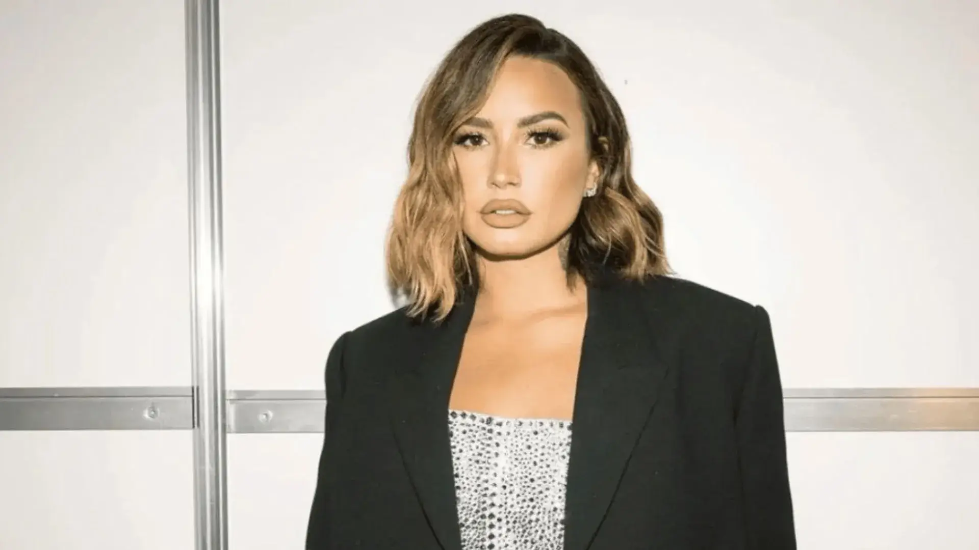Demi Lovato surpreende ao divulgar prévia de música inédita após hiato