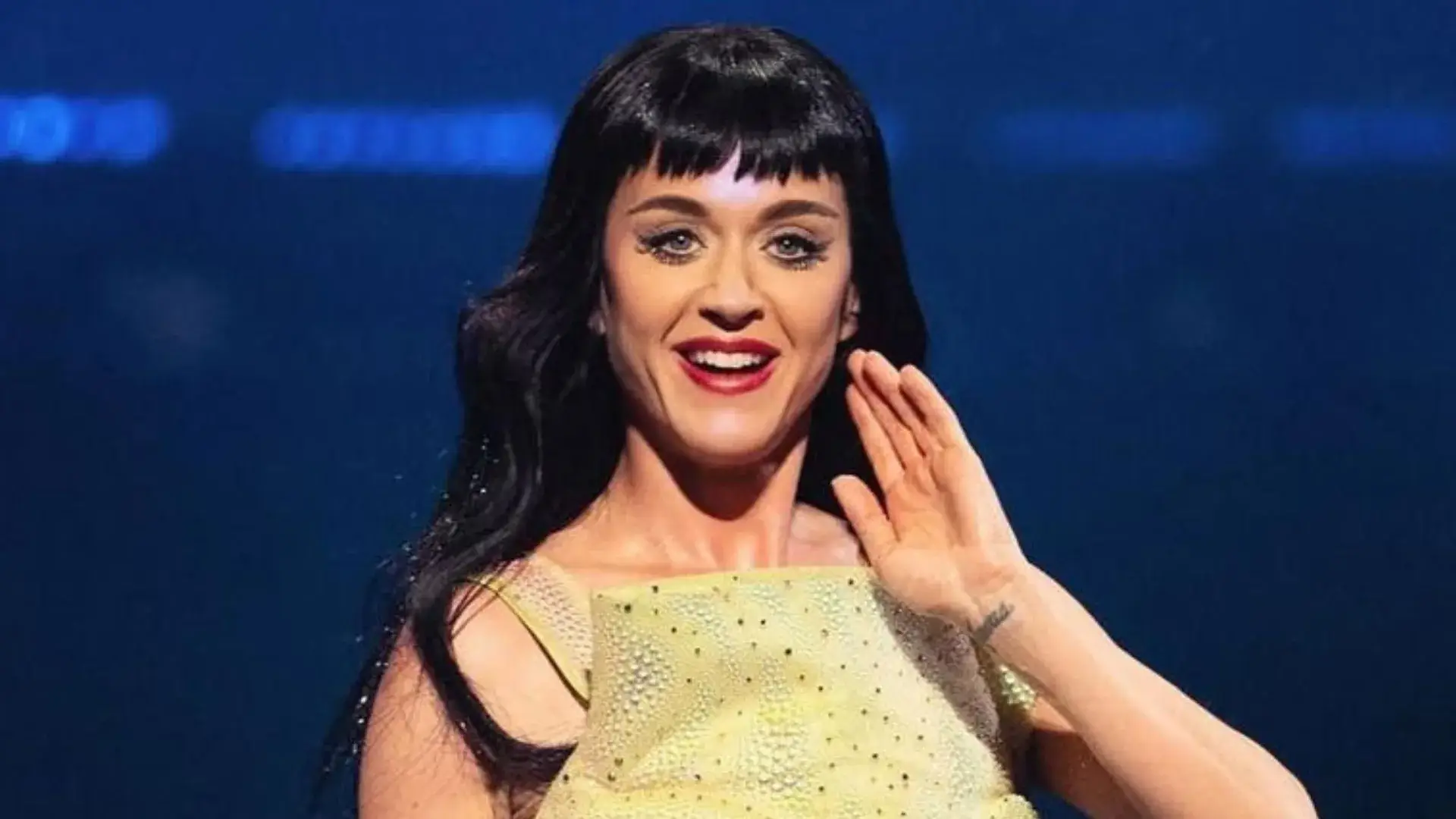 Katy Perry chama fã grávida no palco durante show e escolhe nome da filha dela