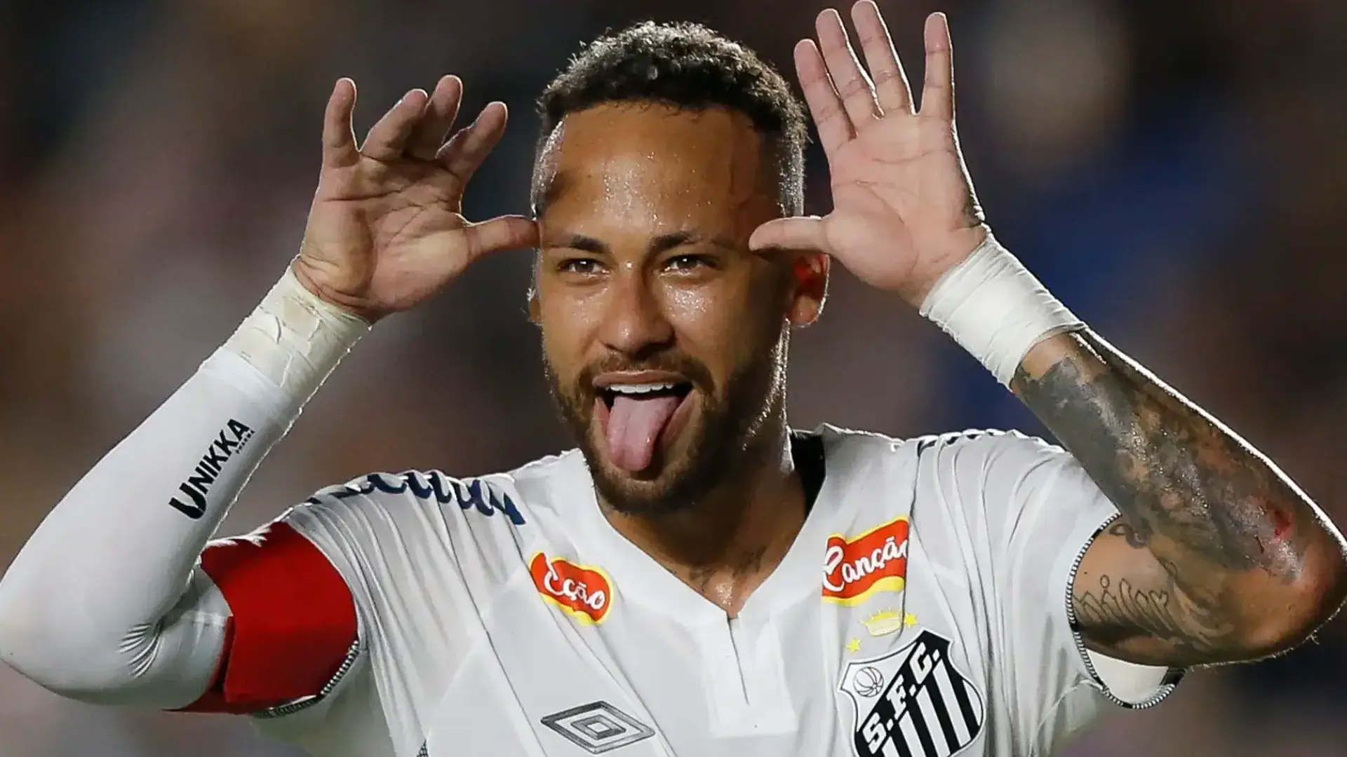 Neymar confirma cirurgia no joelho e revela foco na Copa do Mundo