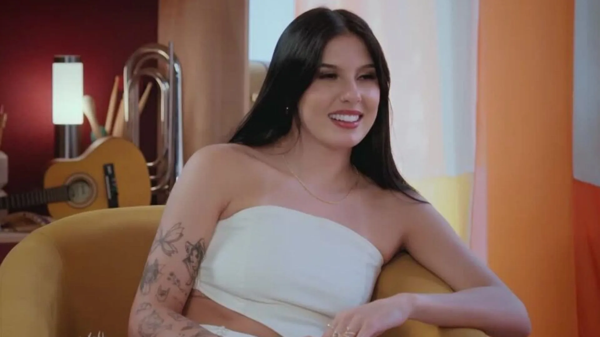 Ana Castela relembra composição da música ‘Solteiro Forçado’