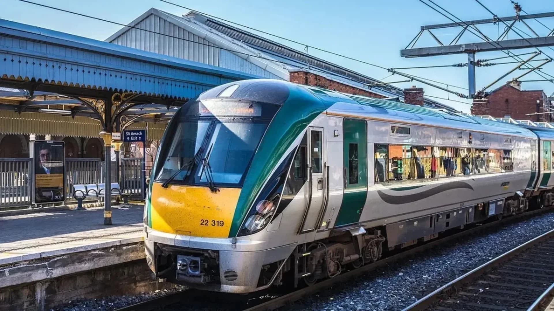 Irlanda vai multar quem ouvir música alta sem fone em transporte público