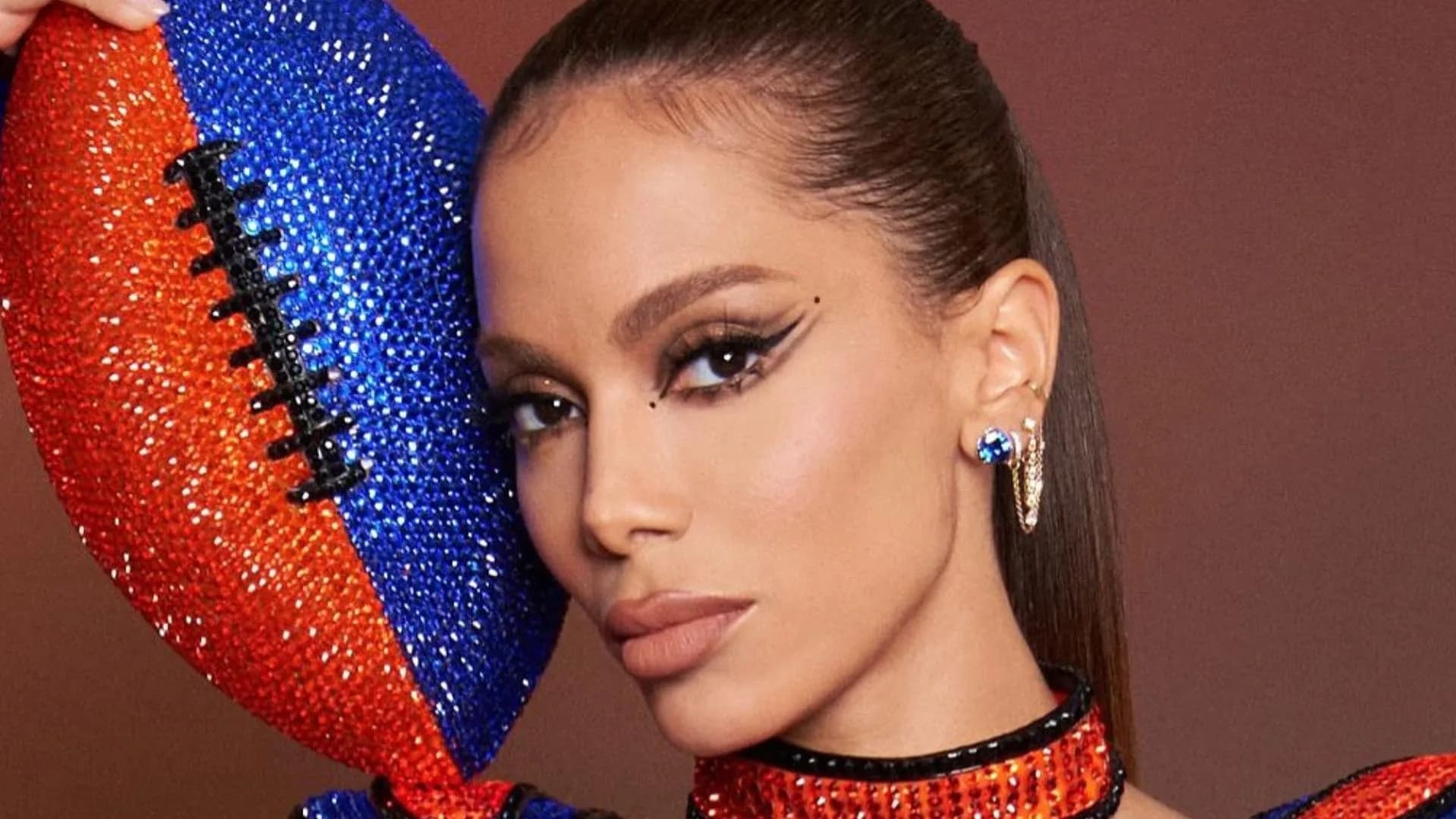 Anitta afirma que não tem ‘ranço’ dos Estados Unidos devido à situação política