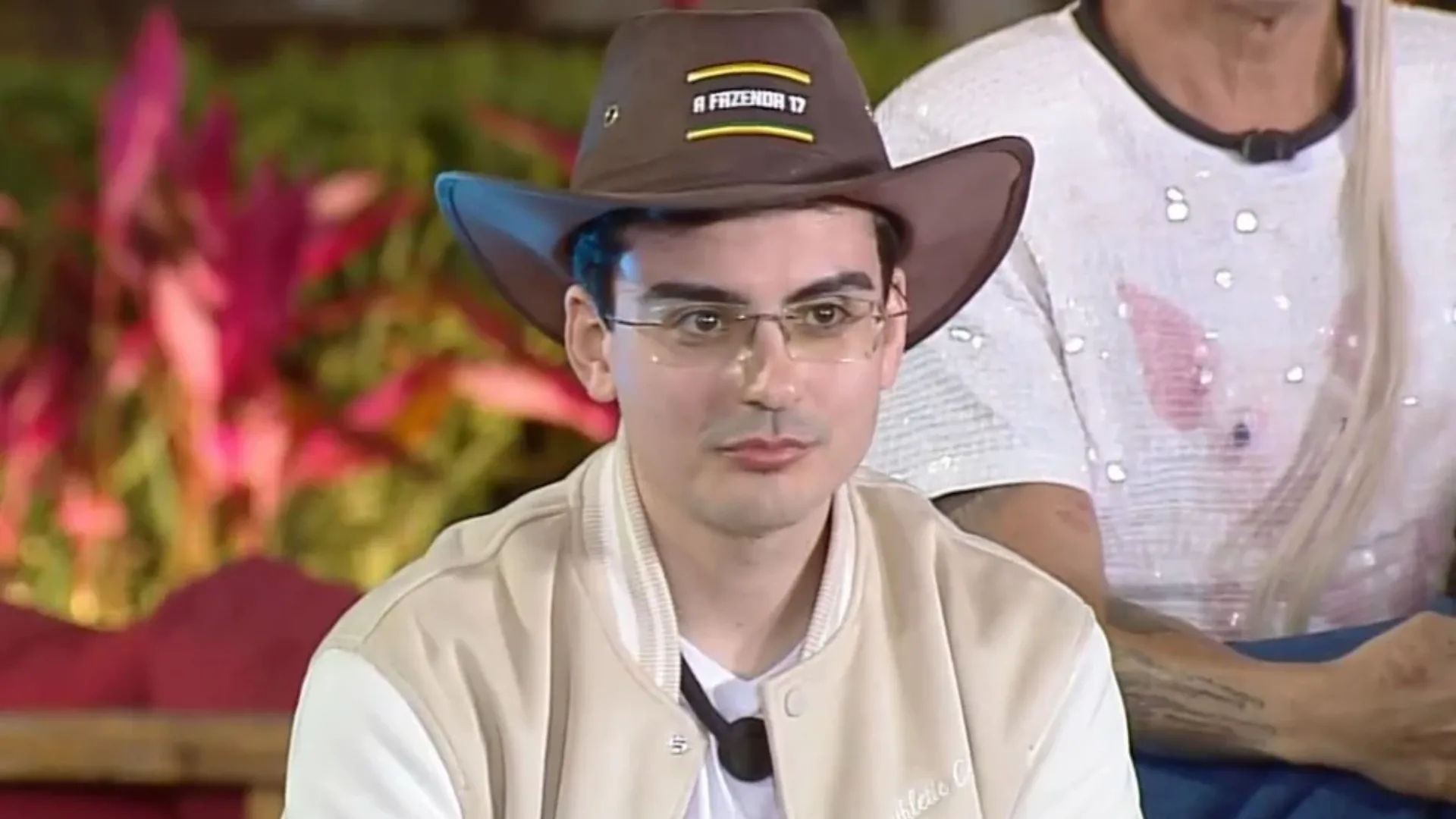 Dudu Camargo quer eliminar as plantas: “Vieram só pra comer?”