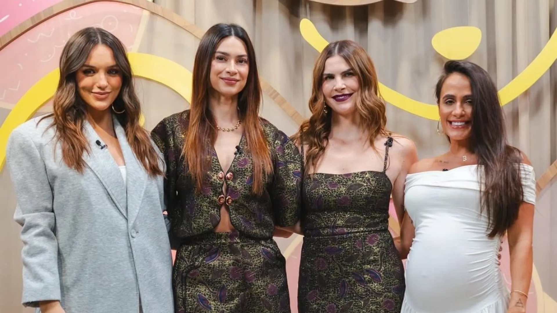 Bolsa de gestante estoura durante gravação de podcast