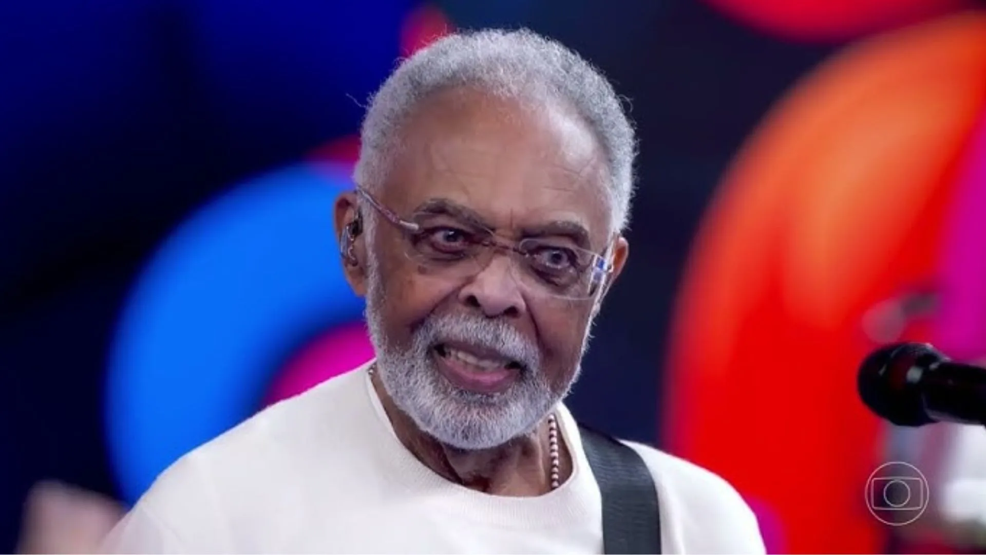 Gilberto Gil se emociona ao comentar sobre o luto após morte de Preta Gil