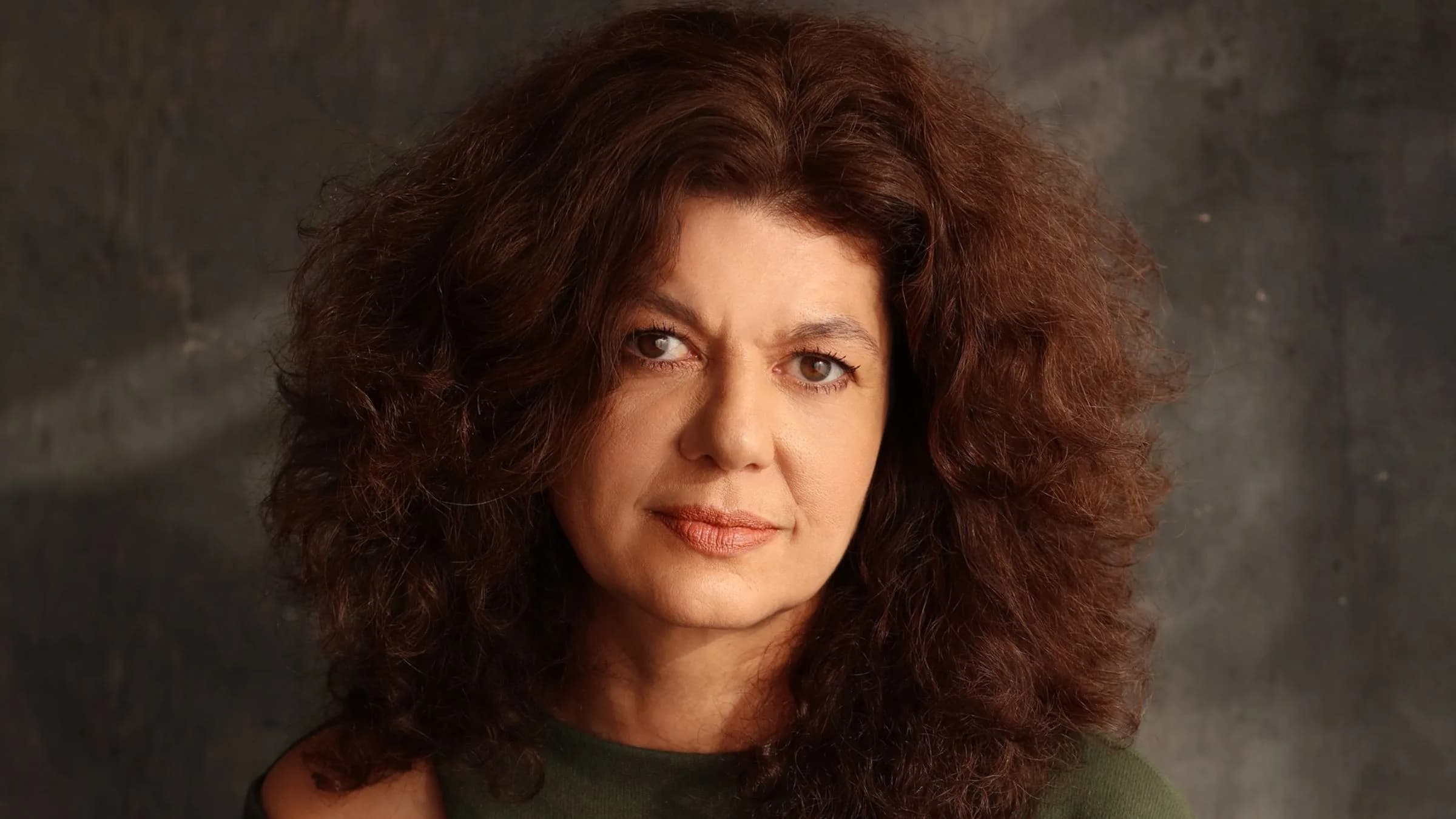 ‘Enterre Seus Mortos’: Gilda Nomacce interpreta cena de terror ao vivo e surpreende