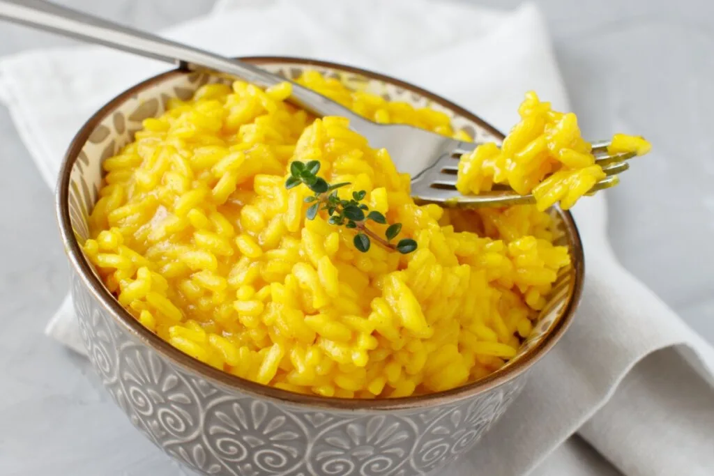 5 receitas com cúrcuma para o almoço 