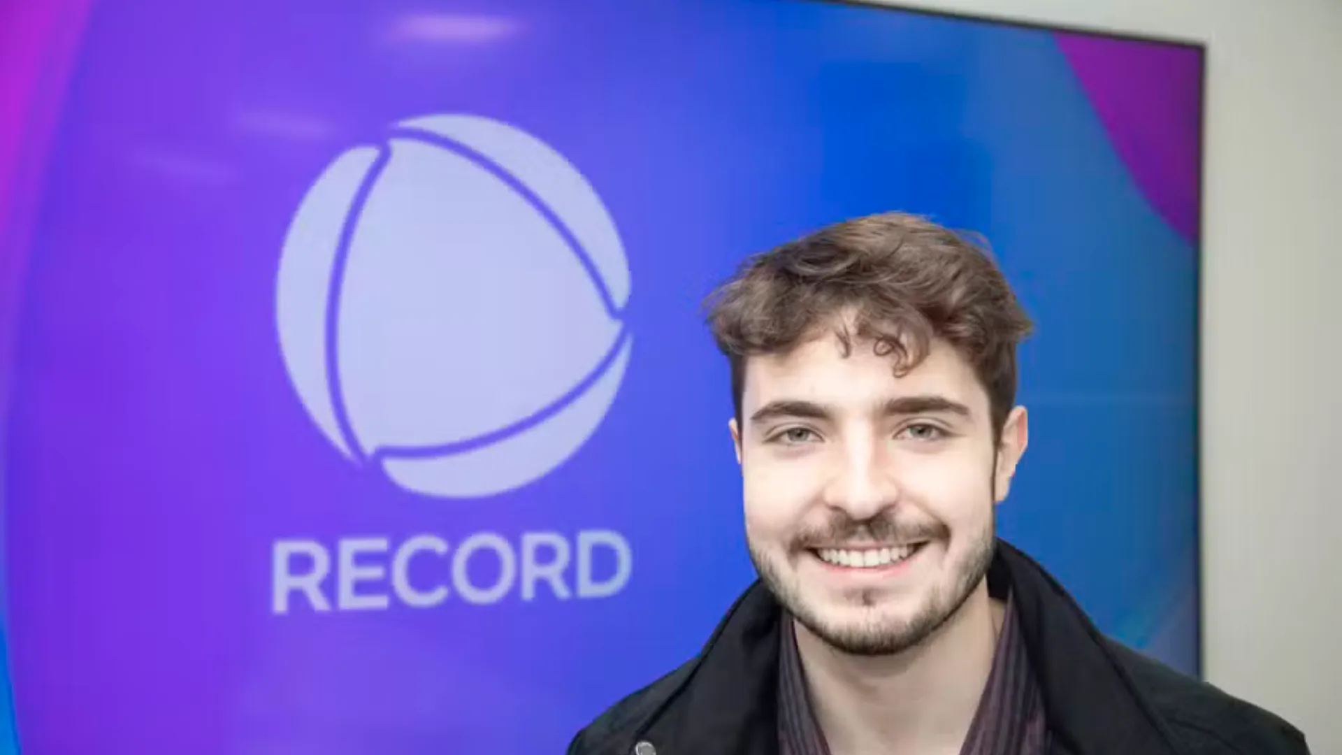 João Augusto Liberato é o novo contratado da Record e estreará em reality-jornalístico