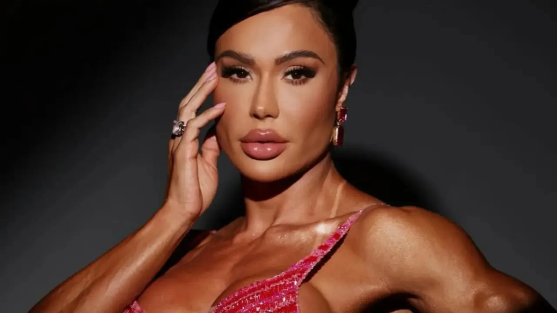 Gracyanne Barbosa é assaltada e tem carro de luxo levado no Rio