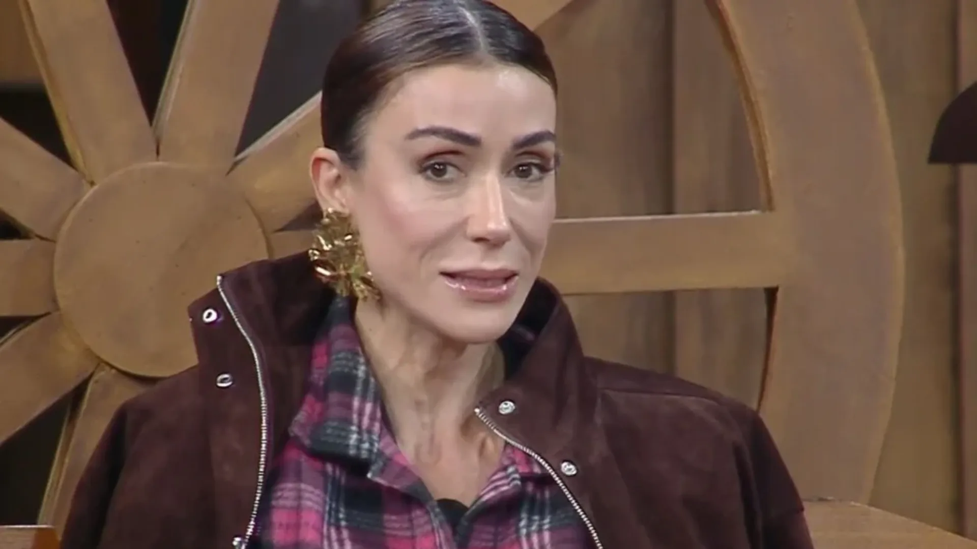 A Fazenda 17: Michelle assume que ela e Shia estão apaixonados