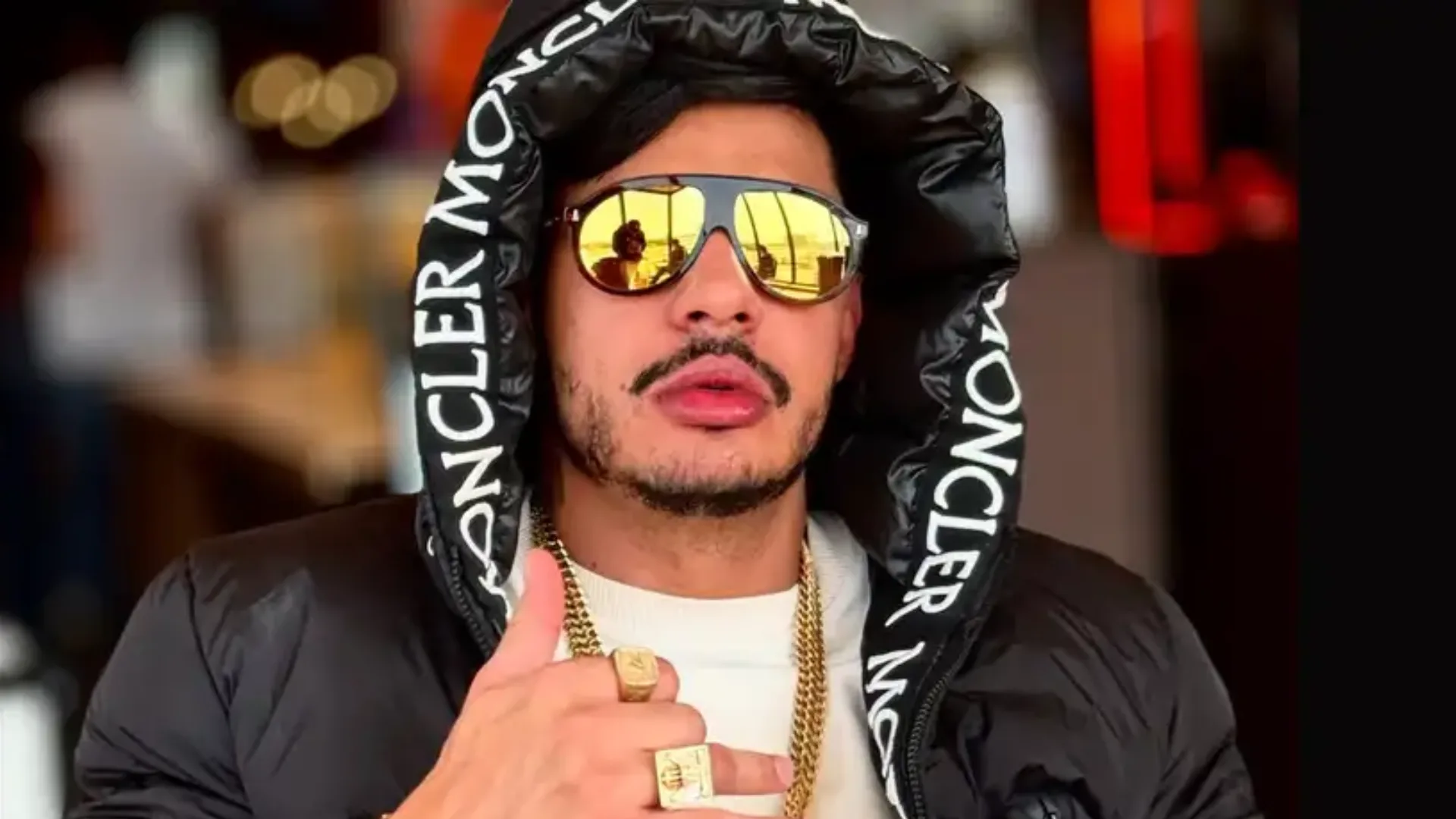 Hungria recebe alta e retorna aos palcos após intoxicação por metanol