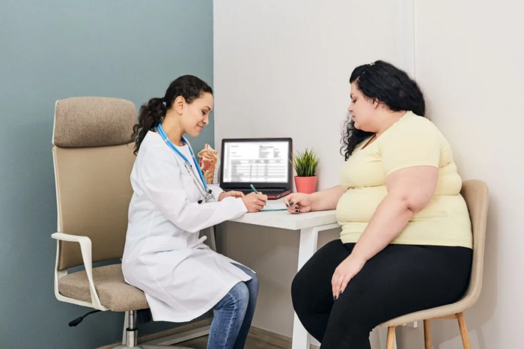 Entenda como a psoríase afeta muito além da pele