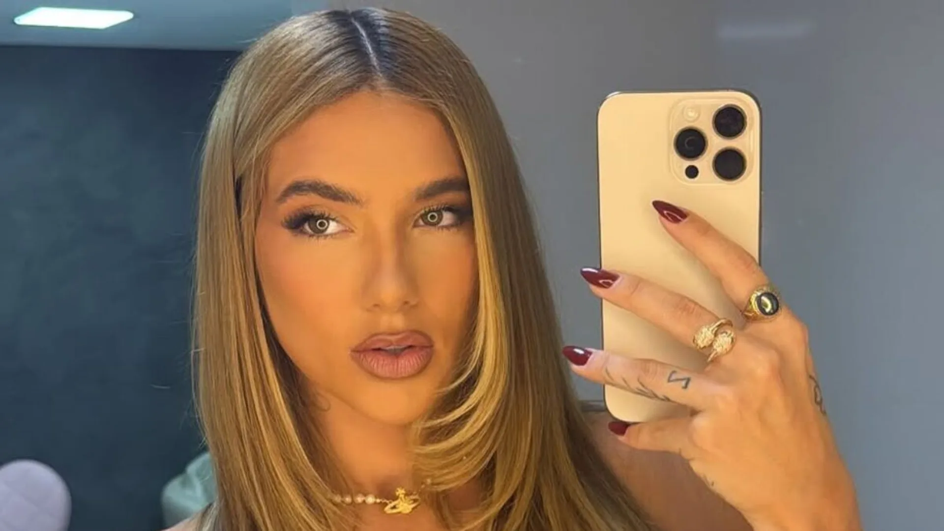 Virginia surge com roupa de Zé Felipe após terminar com Vini Jr