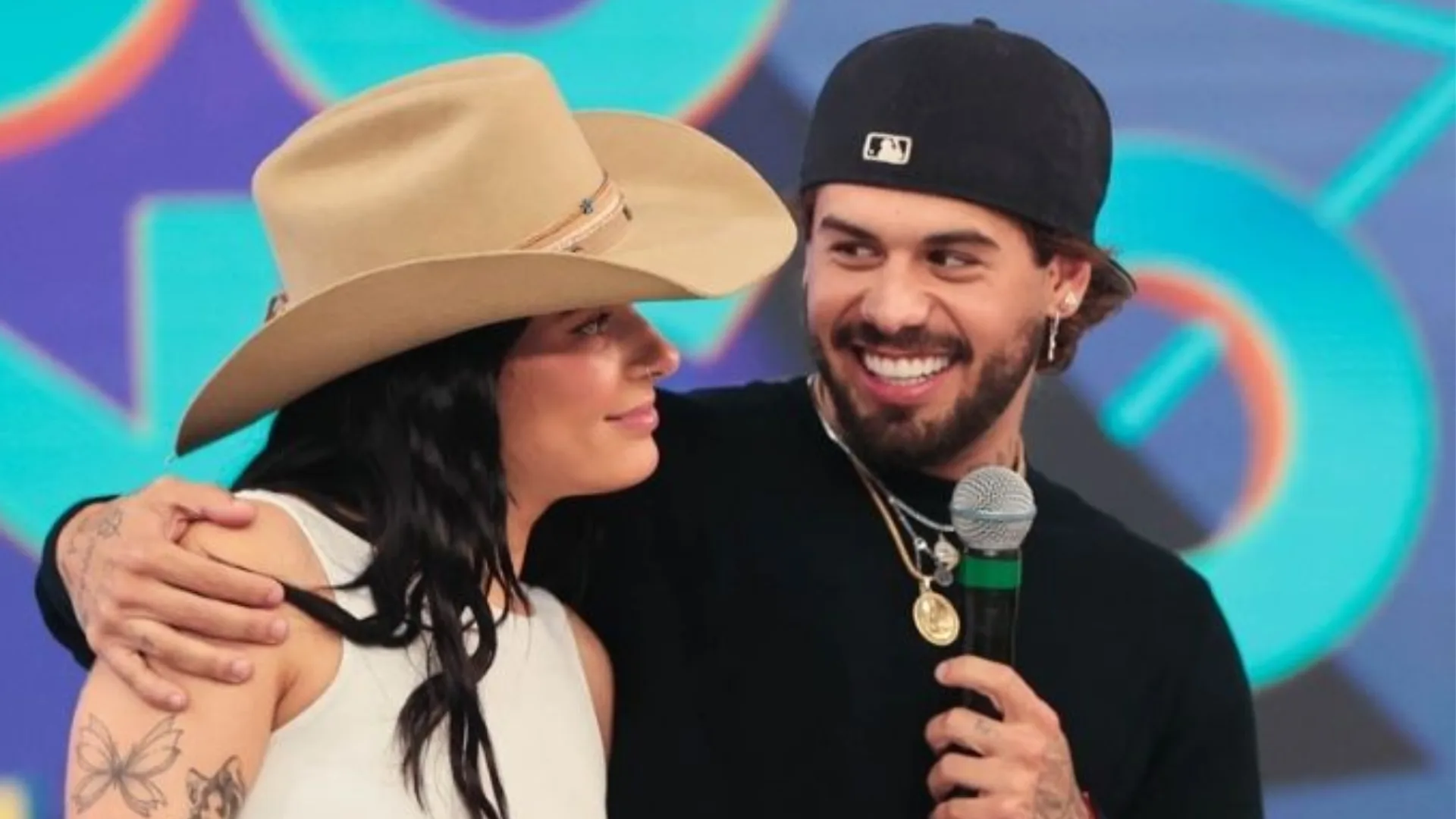 Zé Felipe chama atenção ao assistir apresentação de Ana Castela