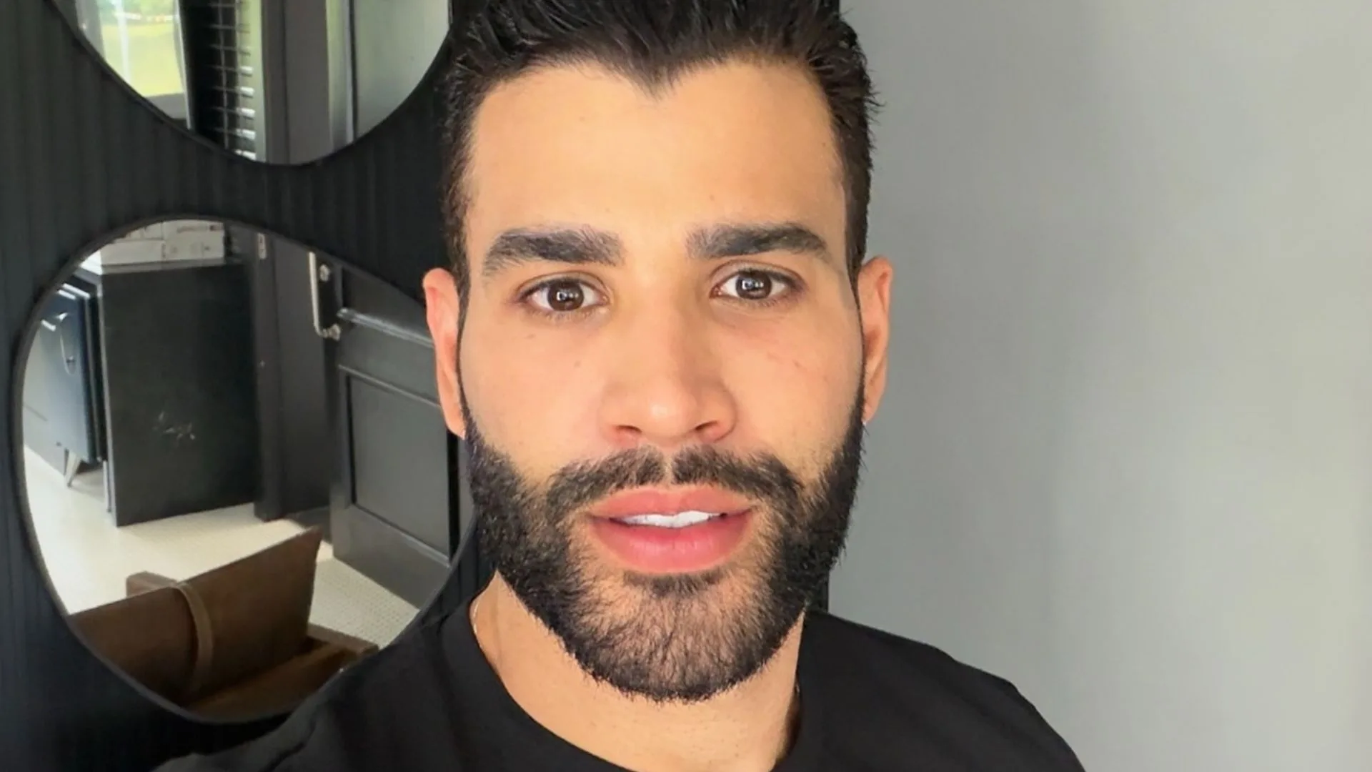 Gusttavo Lima faz ‘negociação’ com o pai para comprar caminhonete