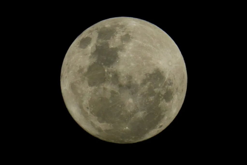 Lua hoje: veja qual é a fase lunar desta quinta-feira, 6 de novembro de 2025