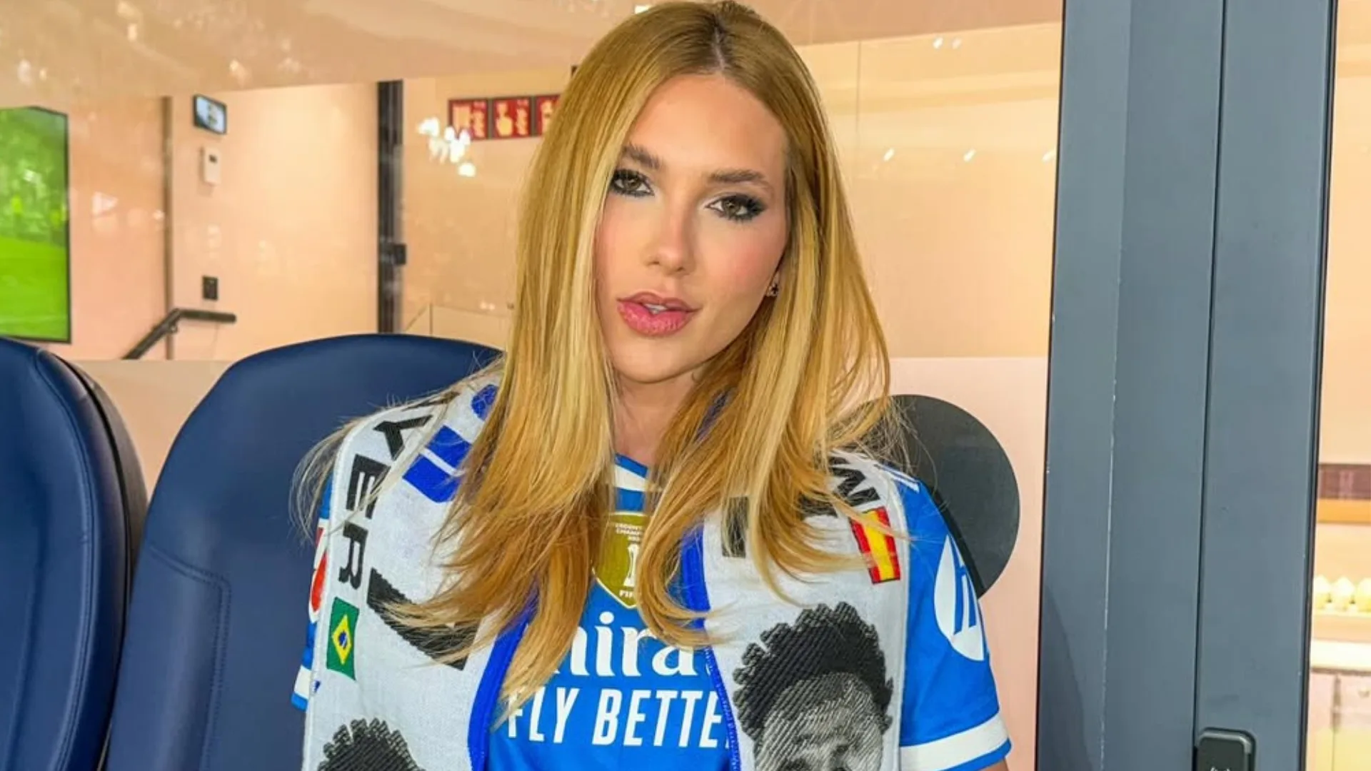 Virginia ostenta bolsa de mais de R$ 120 mil em jogo de Vini Jr.