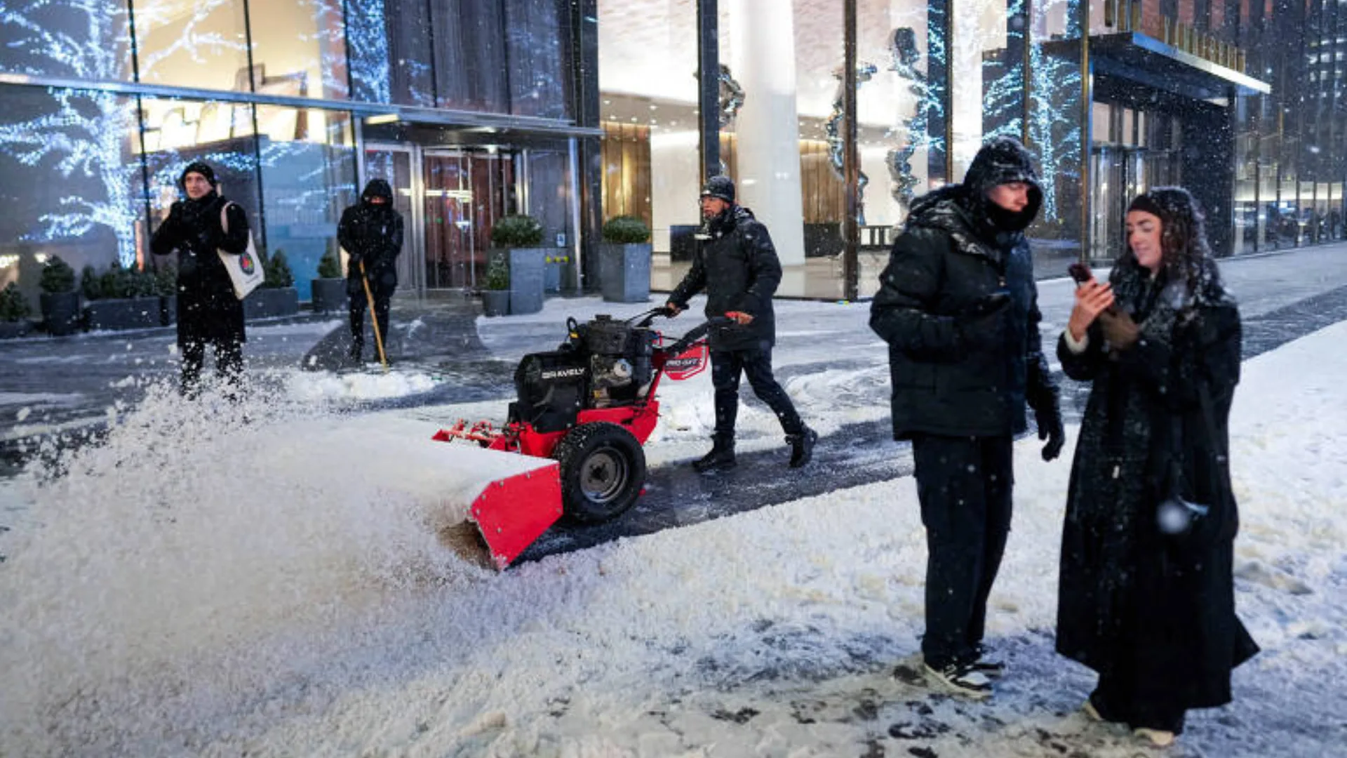 Forte nevasca leva Nova York a decretar estado de emergência