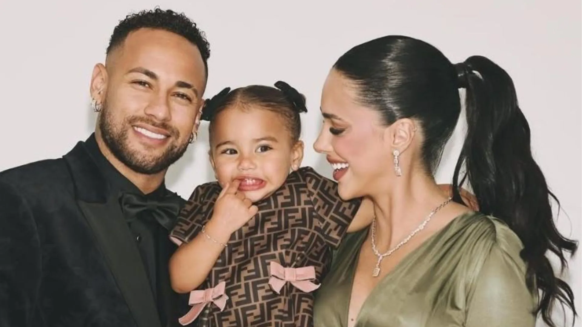 Neymar e Bruna Biancardi fazem ‘mágica’ com Mavie e cena viraliza