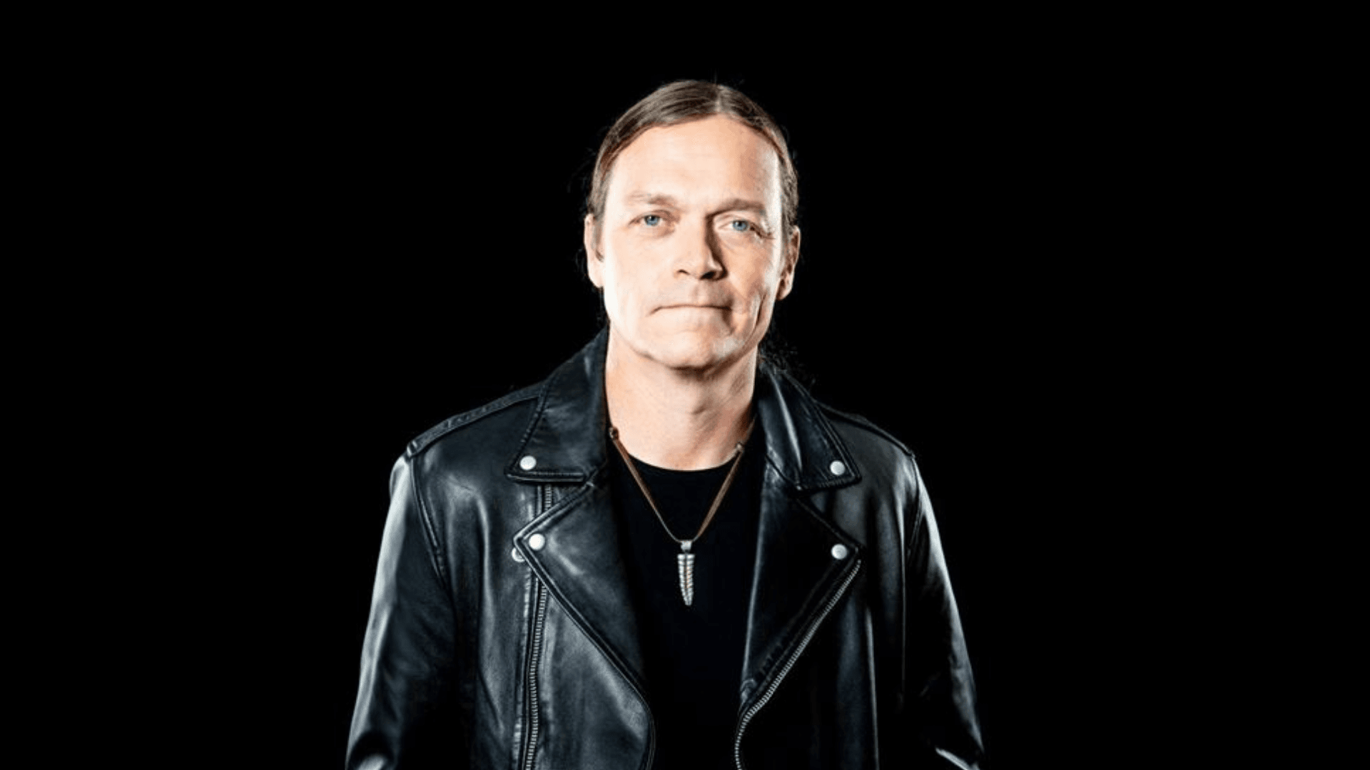 Brad Arnold, vocalista do 3 Doors Down, morre aos 47 anos