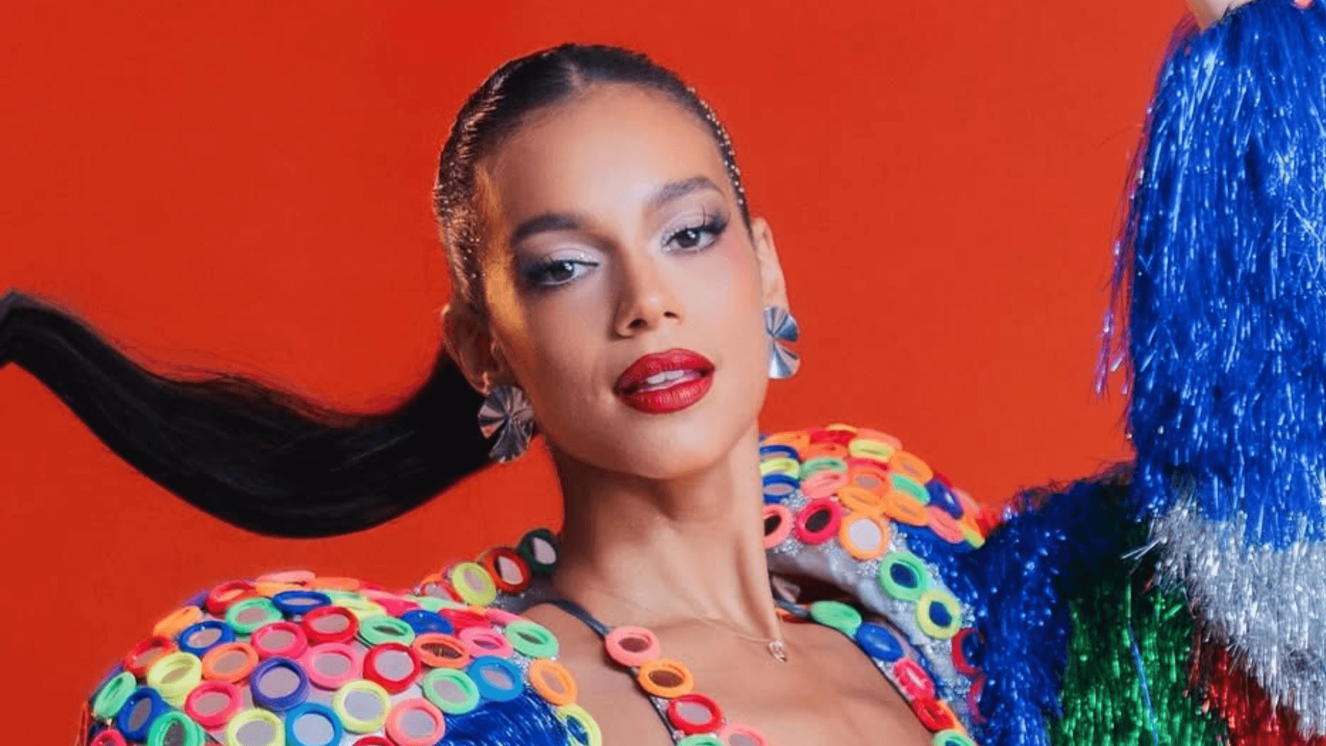 Alane exibe machucados após desfile: “Só paro se eu desmaiar”