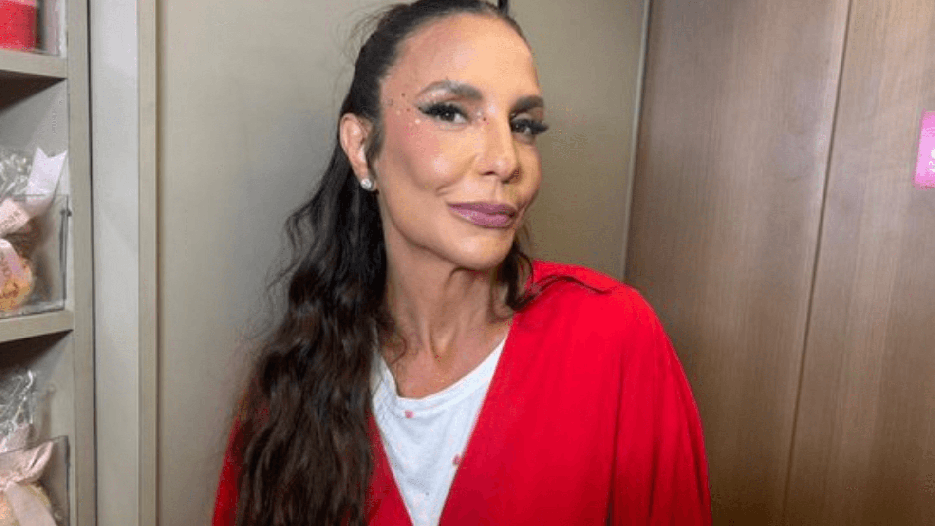 Ivete Sangalo recebe alta hospitalar e explica quadro de saúde