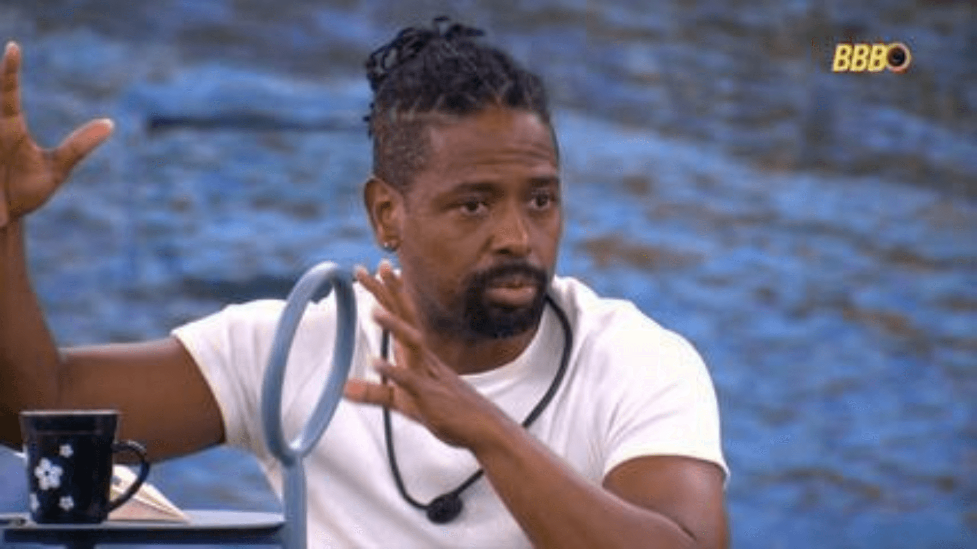 Leandro Boneco se irrita com Babu ao ouvir brother falar novamente de Ana Paula