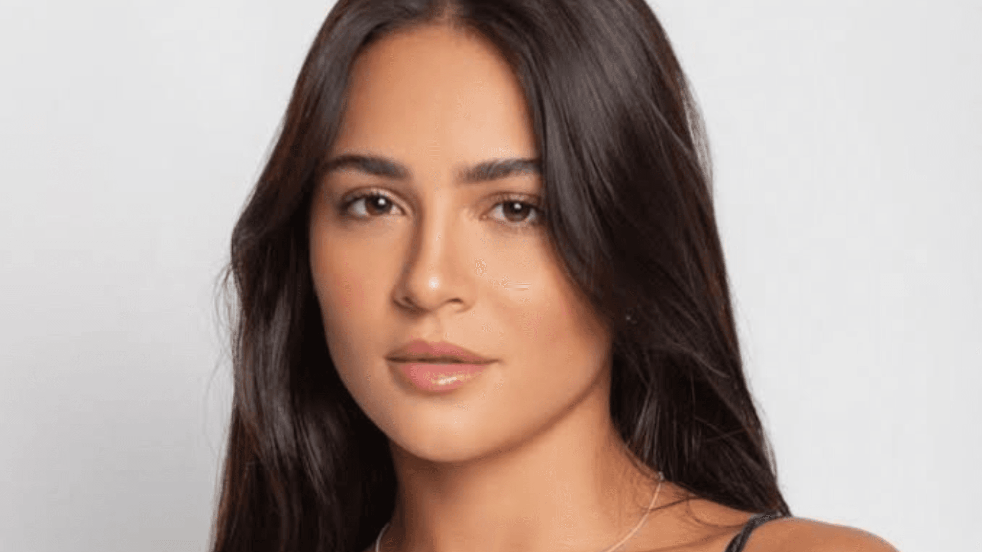 Giullia Buscaccio se pronuncia após condenação de José Dumont