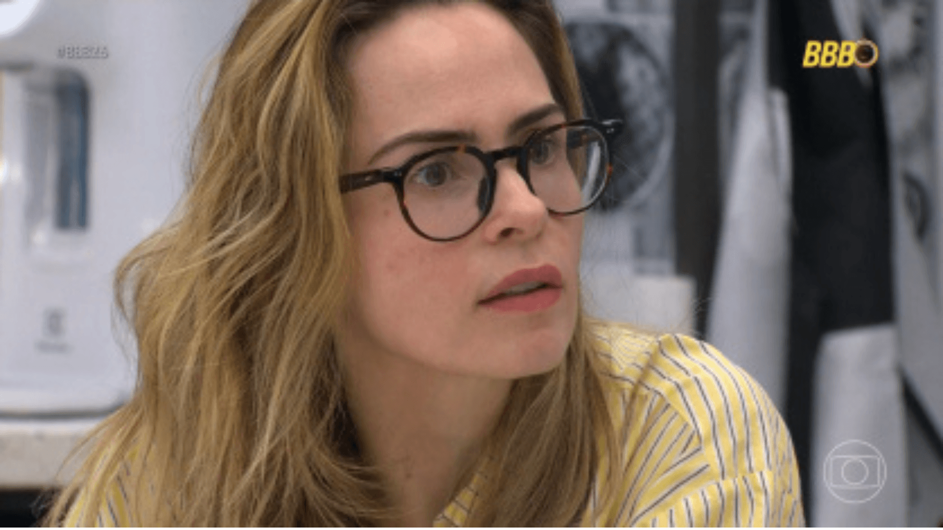 Médico alerta para cuidados com a coluna de Ana Paula Renault após problema de saúde