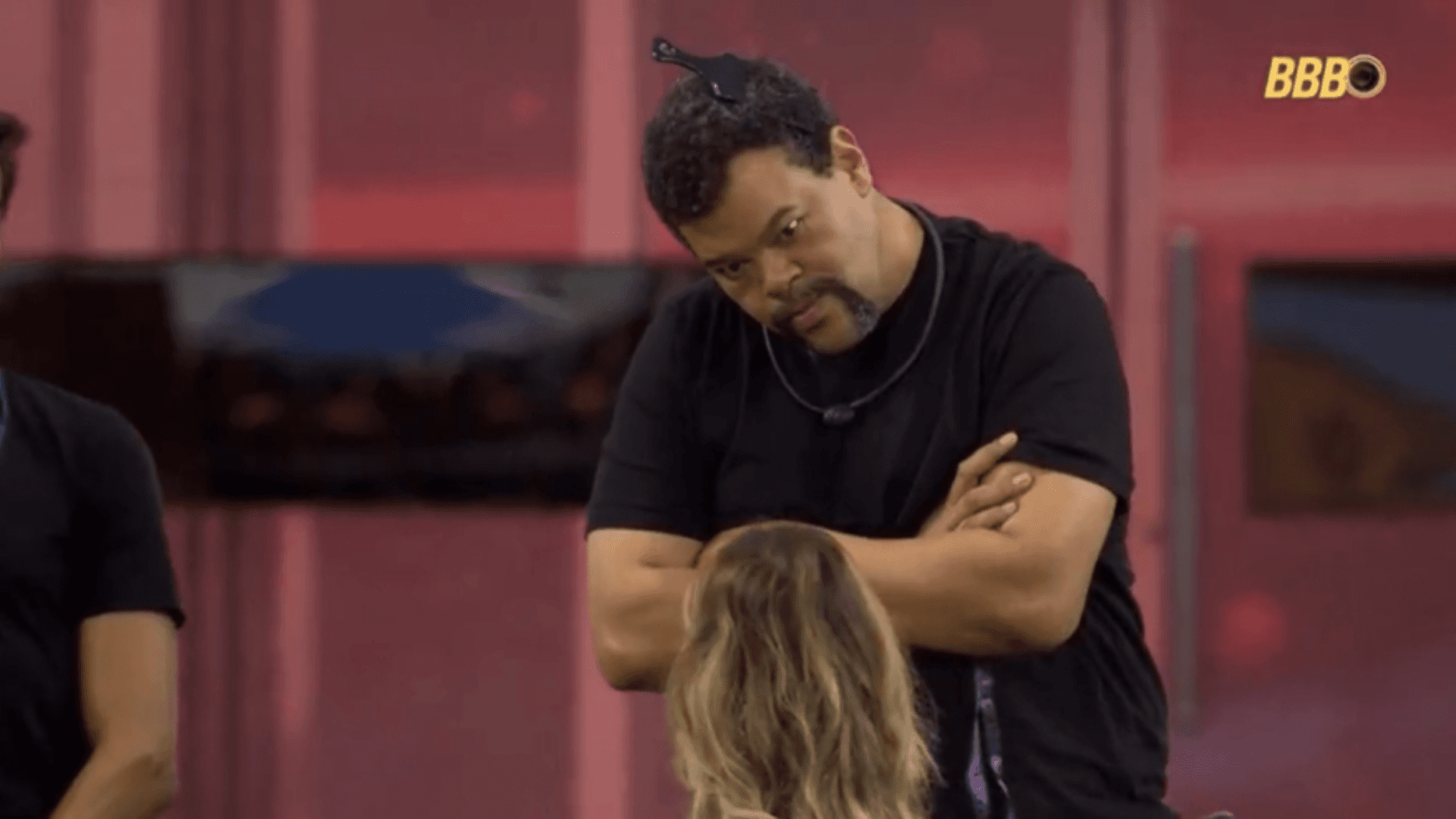 BBB 26: Babu fixa o olhar em Ana Paula e sister reage