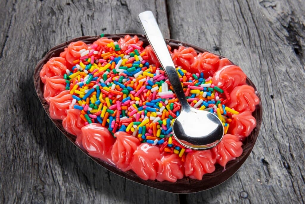 Ovo de Páscoa de colher: 7 receitas caseiras fáceis de fazer