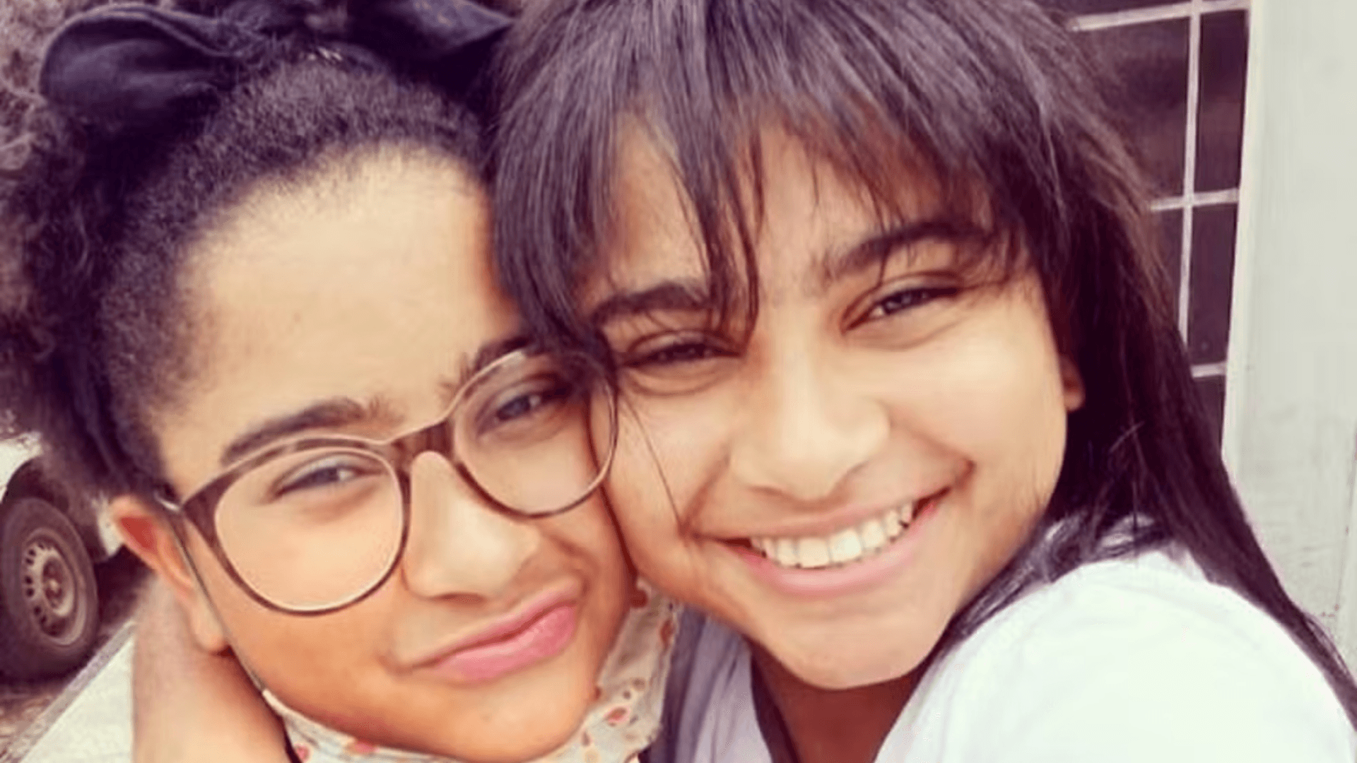 Irmã gêmea de Milena faz revelação sobre a sister após pódio