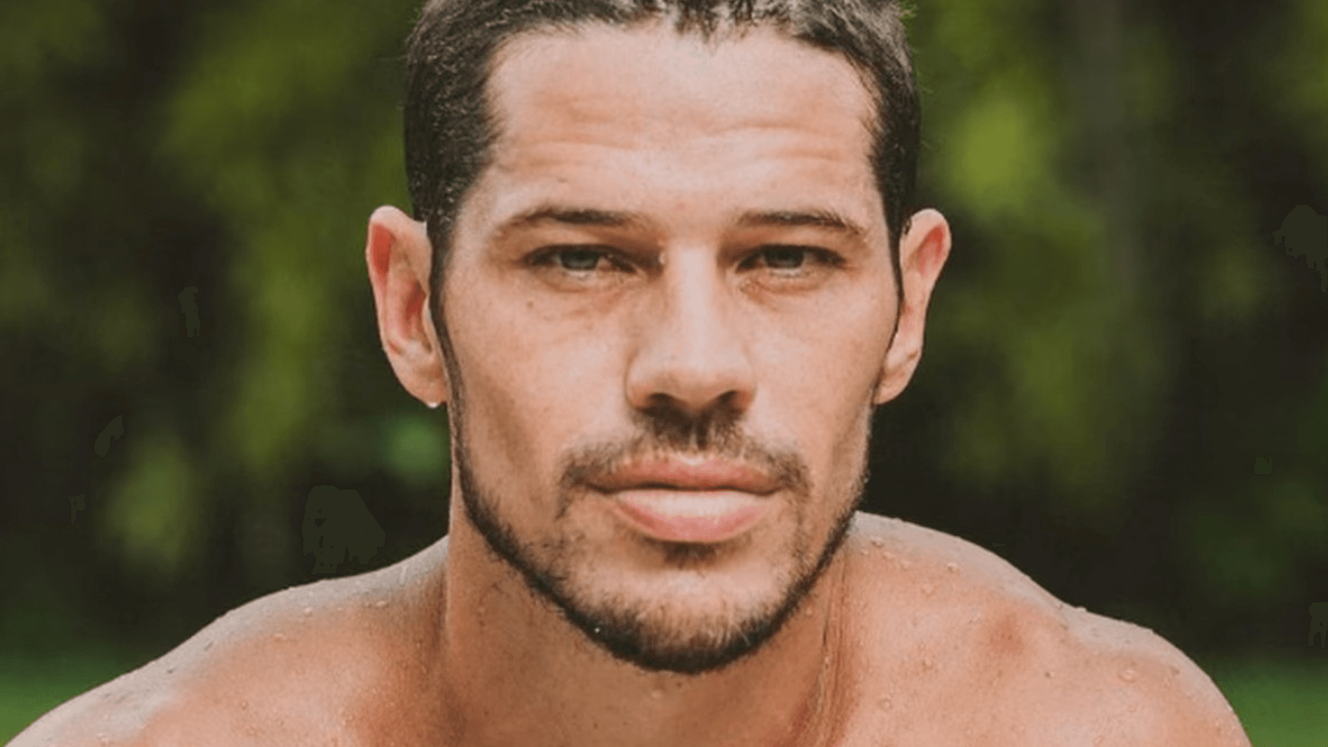 José Loreto encontra ‘sósia’ e brinca: “Separados na maternidade”