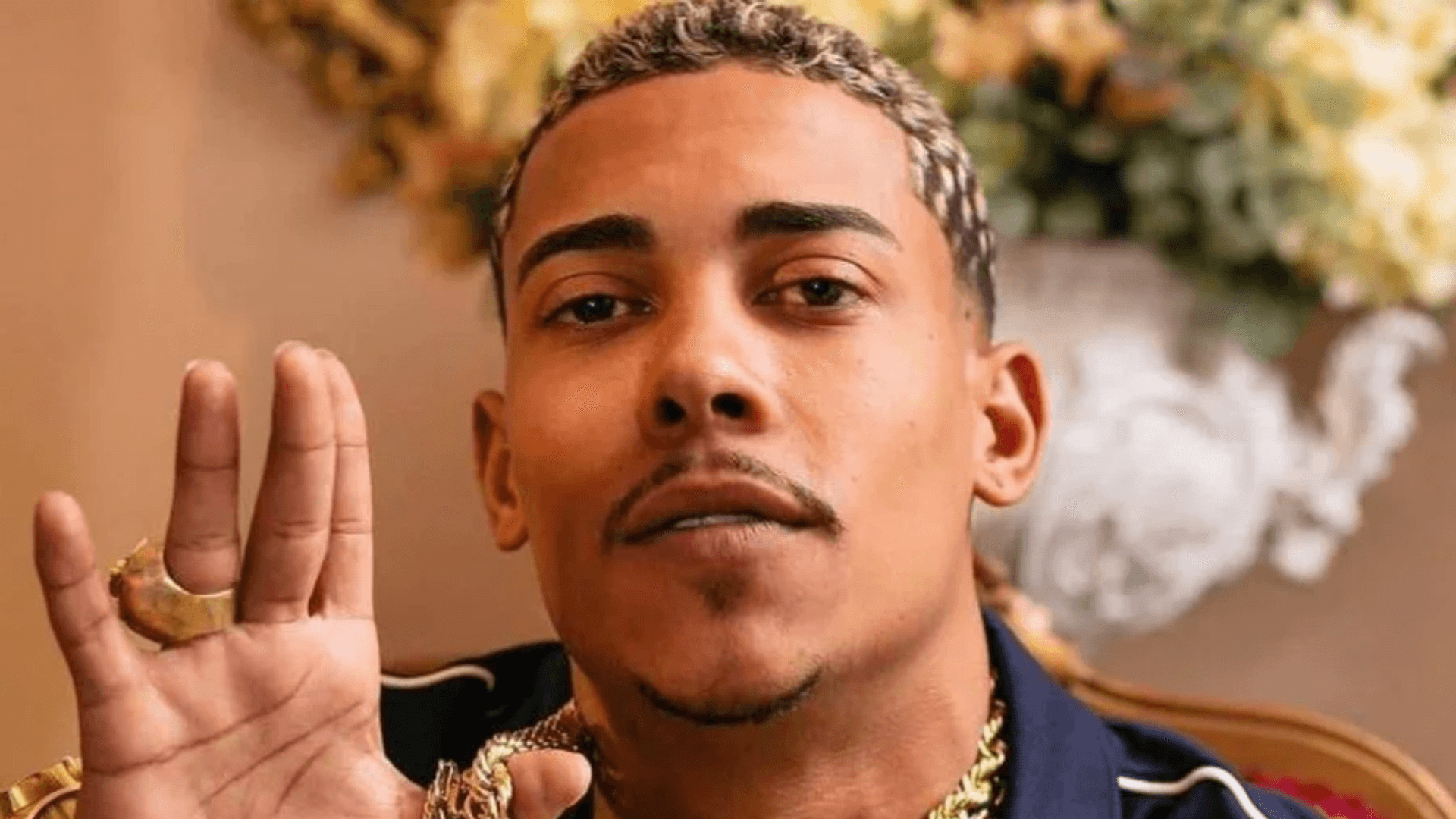 Câmeras mostram assaltantes invadindo a casa de Poze do Rodo