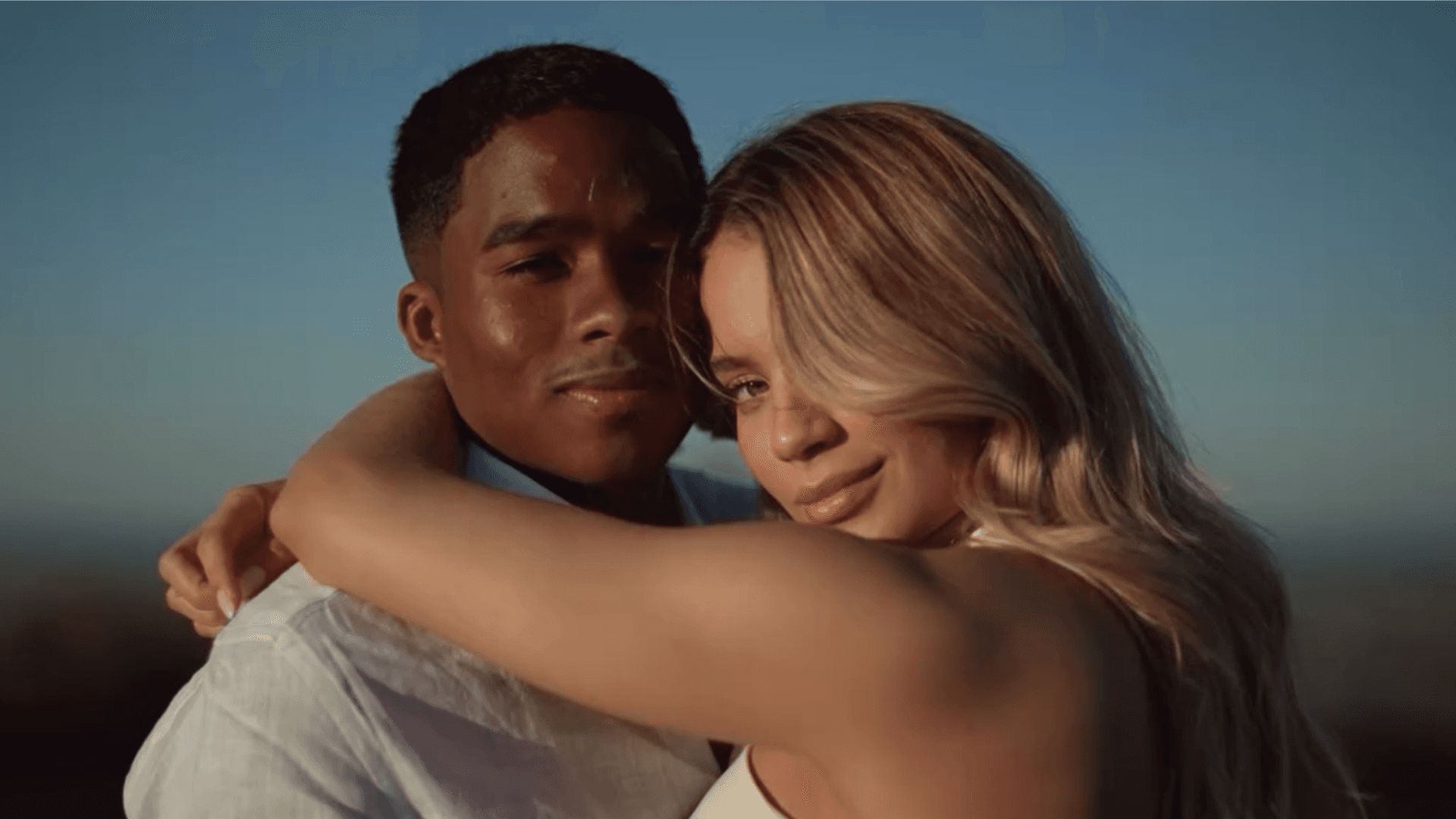 Endrick e Gabriely Miranda anunciam primeira gravidez