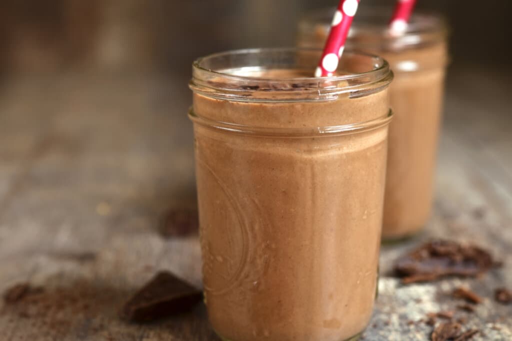 7 receitas de shakes veganos ricos em proteínas