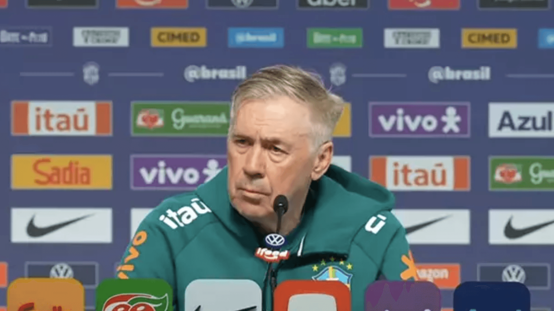 Ancelotti mantém Neymar e acredita em volta nos primeiros jogos