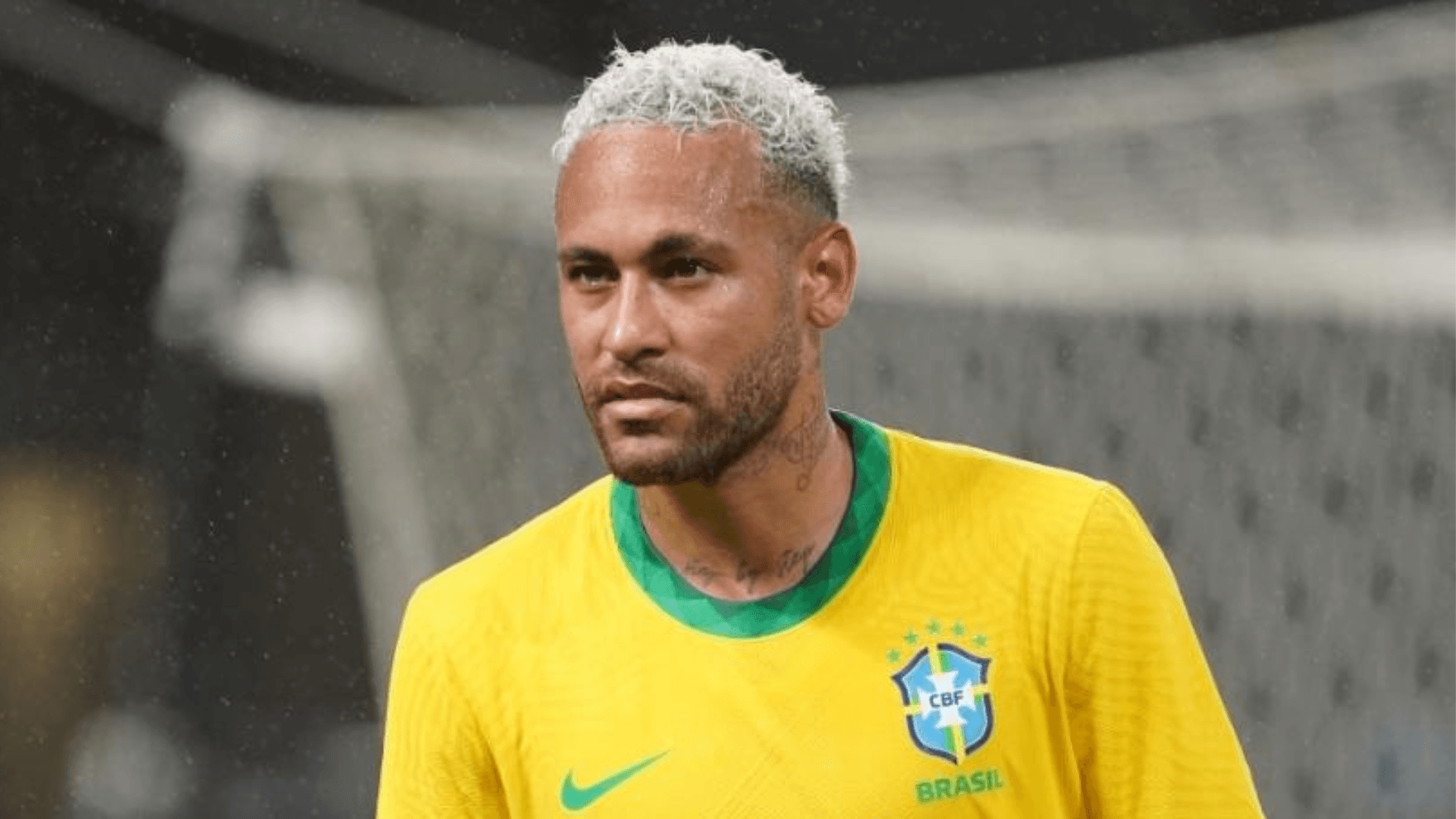 De verde e amarelo, Neymar reforça sonho de jogar a Copa