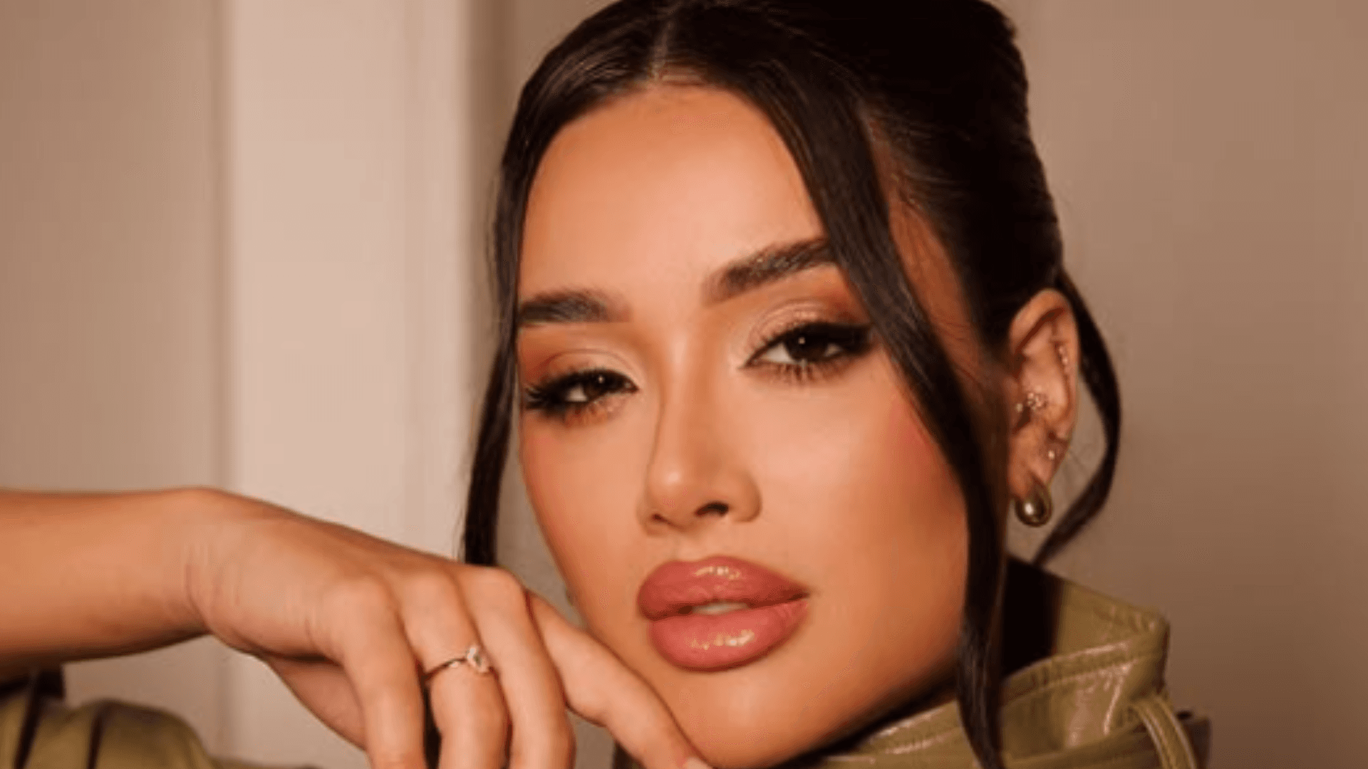 Ex-BBB Jordana Morais abre o jogo sobre preenchimento labial