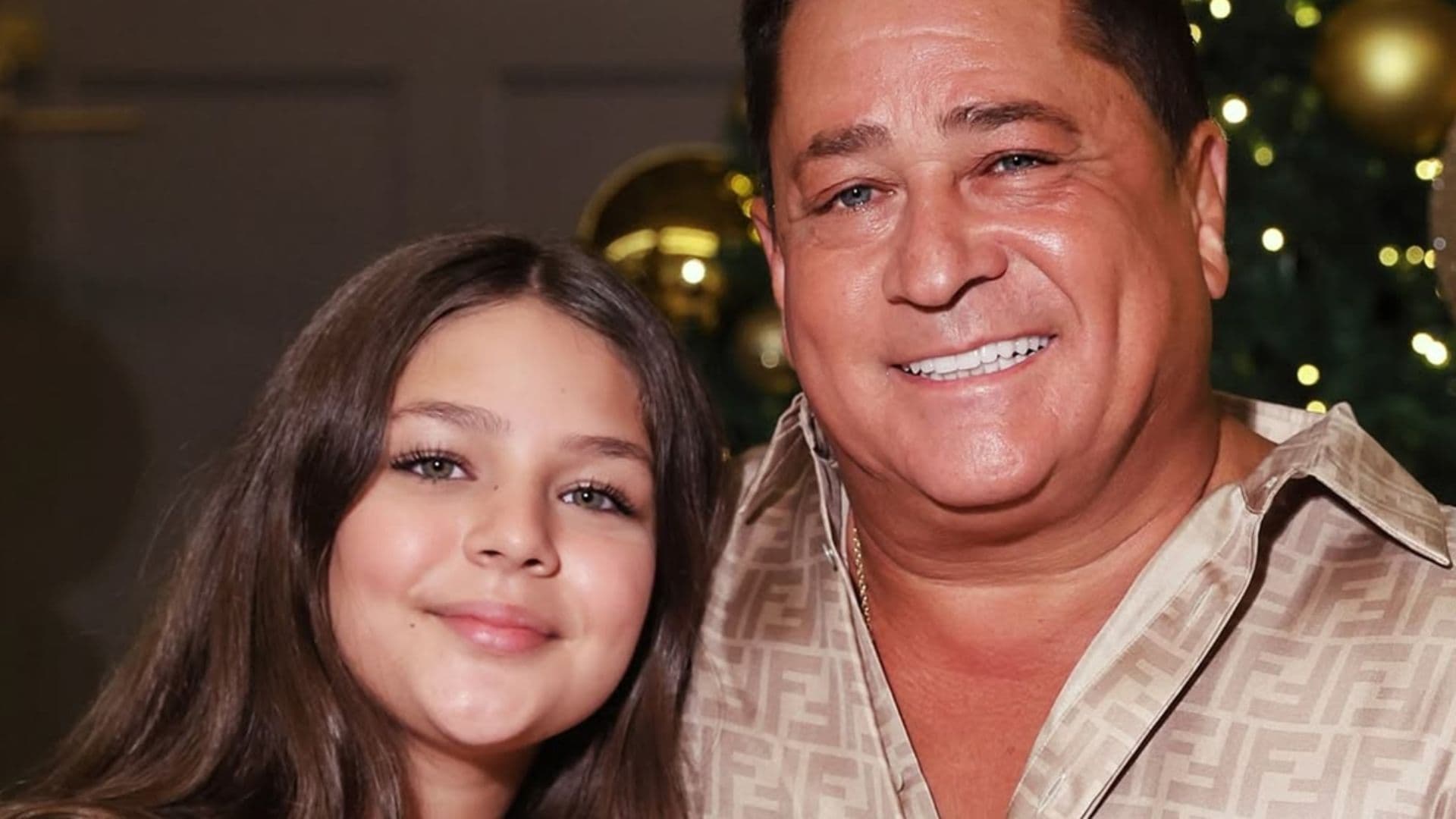 Neta de Leonardo ganha bolsa de grife avaliada em R$ 3,8 mil