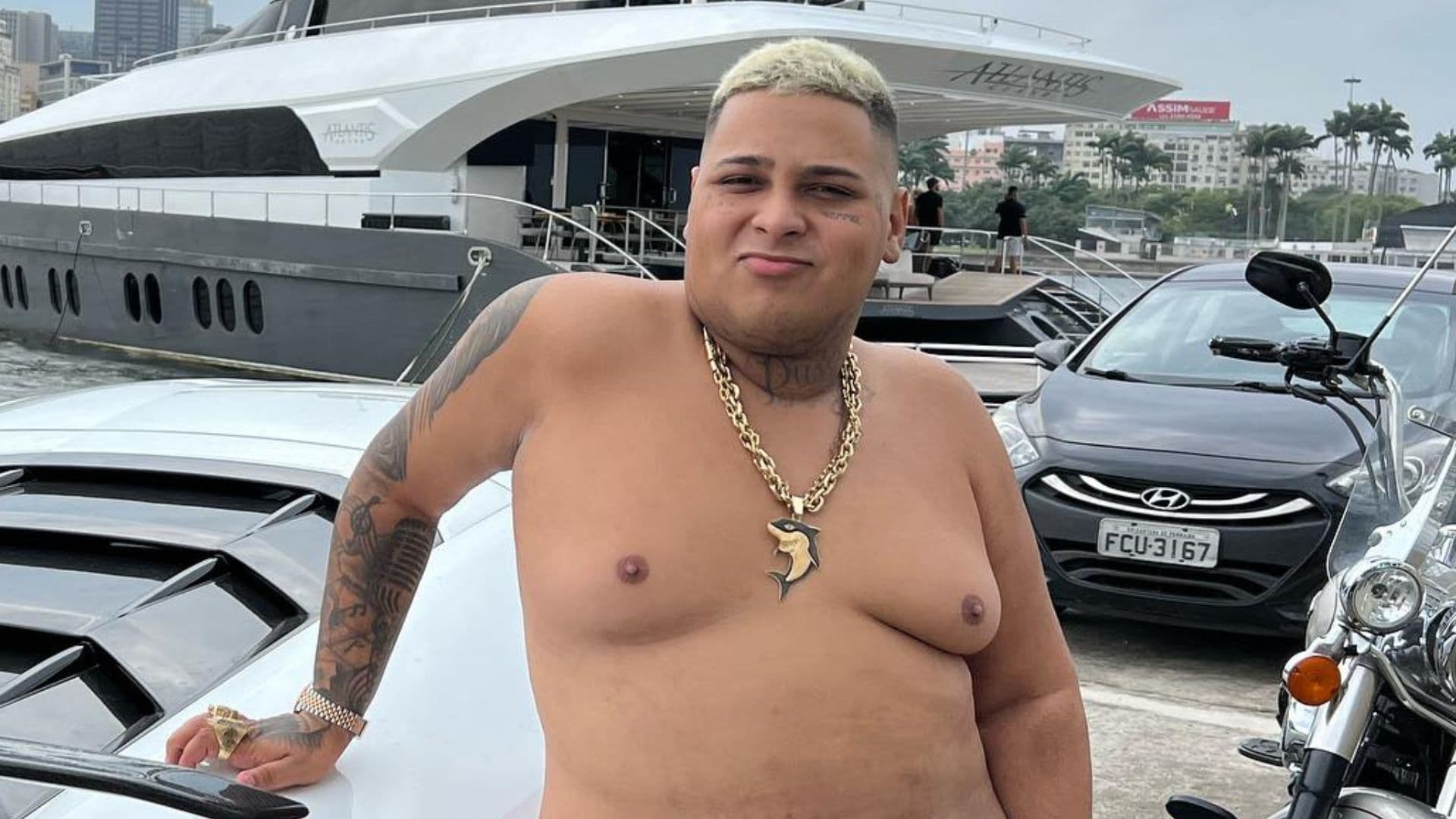 MC Ryan chora e relembra período na prisão: “Os piores dias da minha vida”