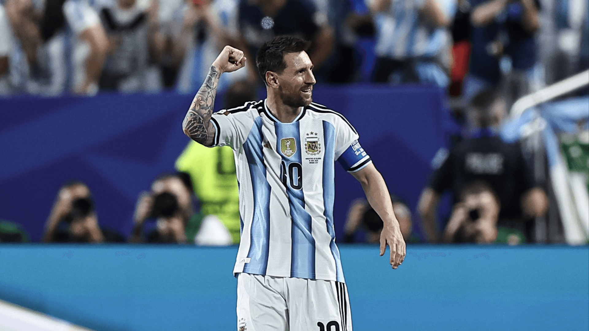 Messi brilha com hat-trick e iguala maior artilheiro das Copas