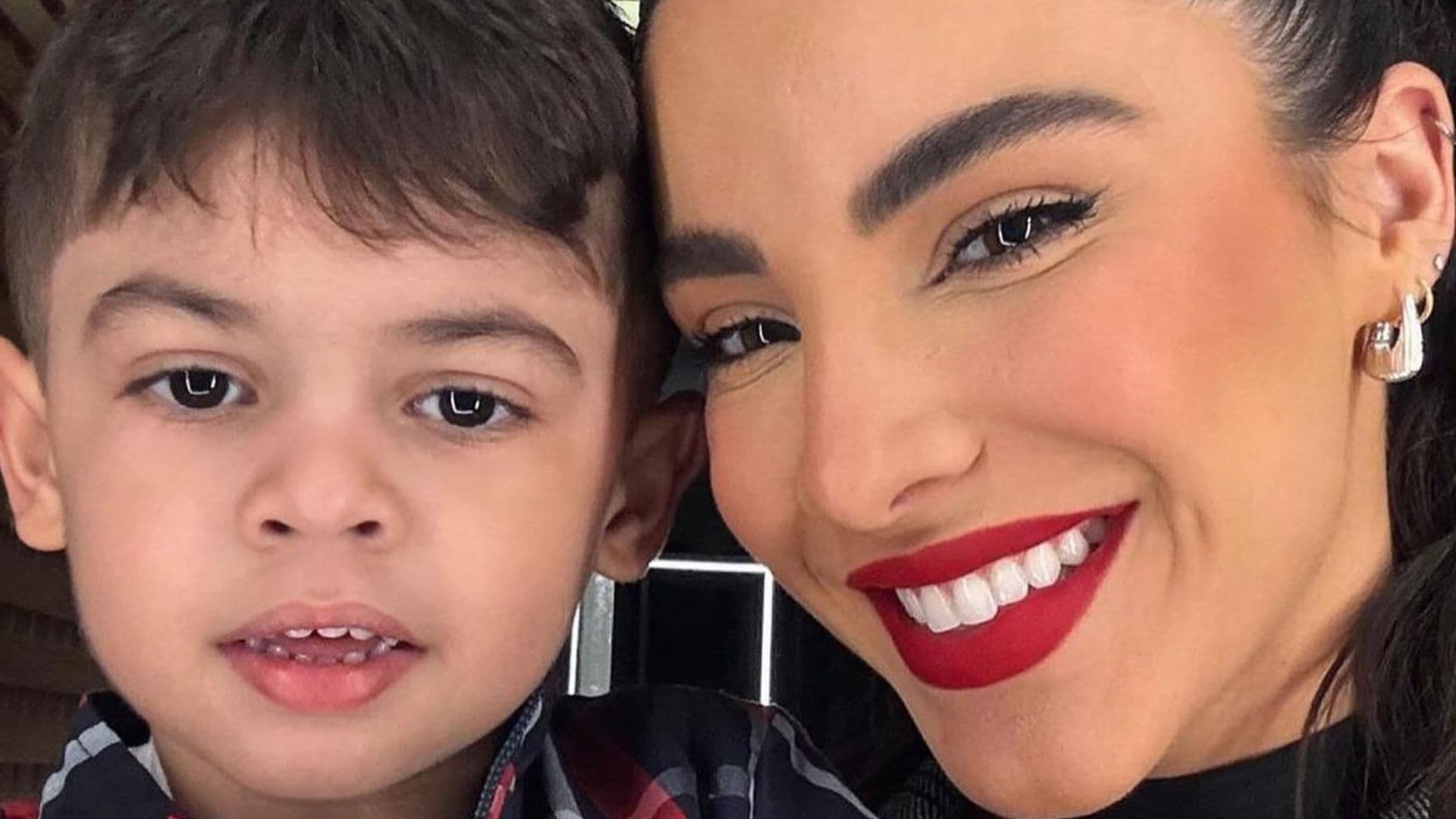 Gabriela Versiani exibe Léo, filho de Marília Mendonça, vendo motocross pela primeira vez