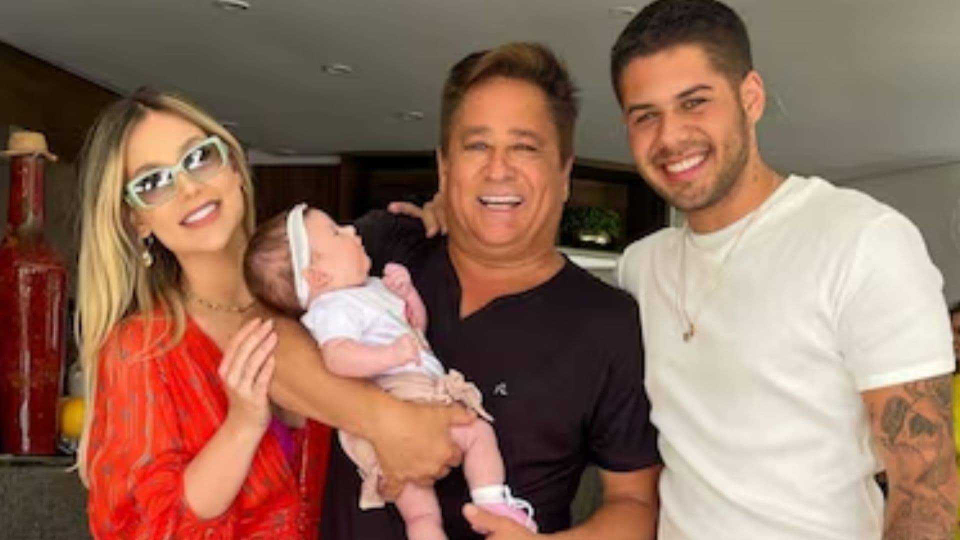 Leonardo fala sobre possível reconciliação entre Virginia e Zé Felipe após pergunta em show