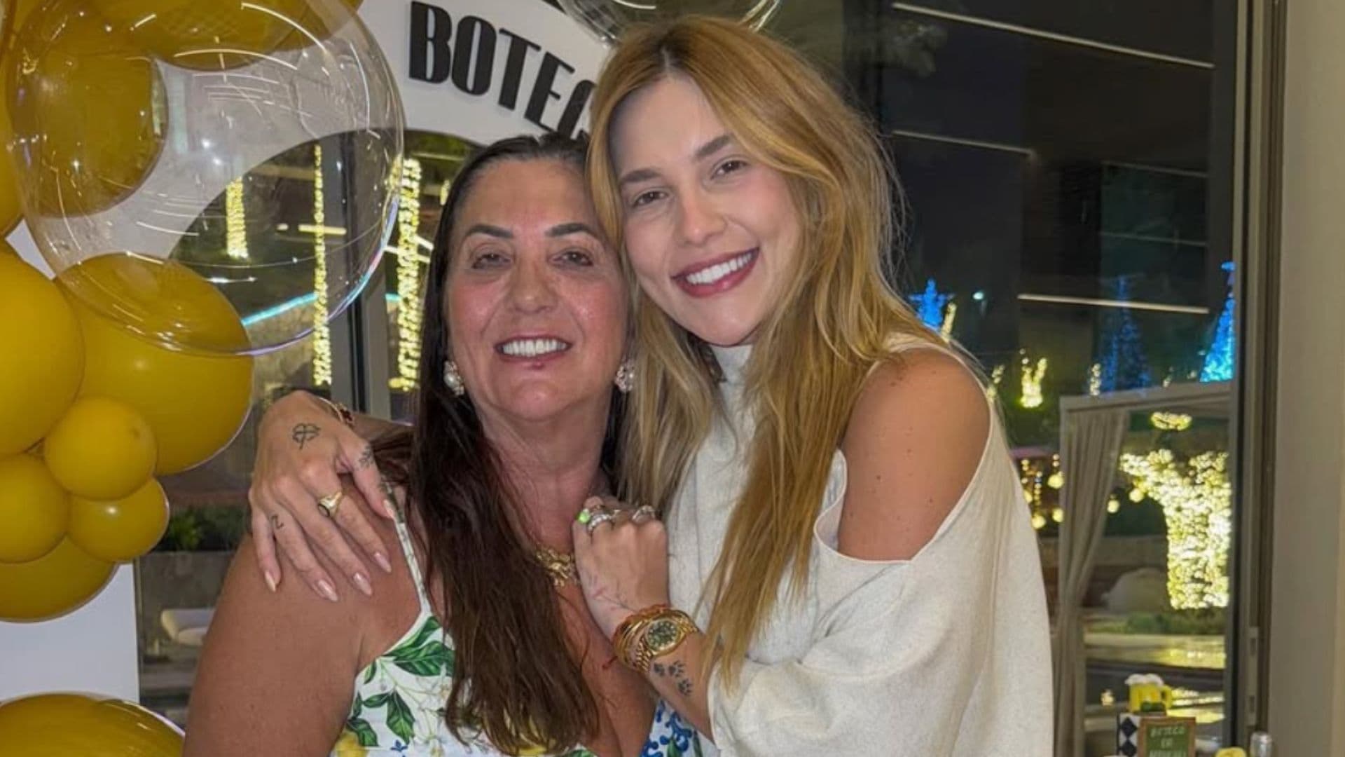 Mãe de Virginia rebate críticas após erro em post: “Sou formada”