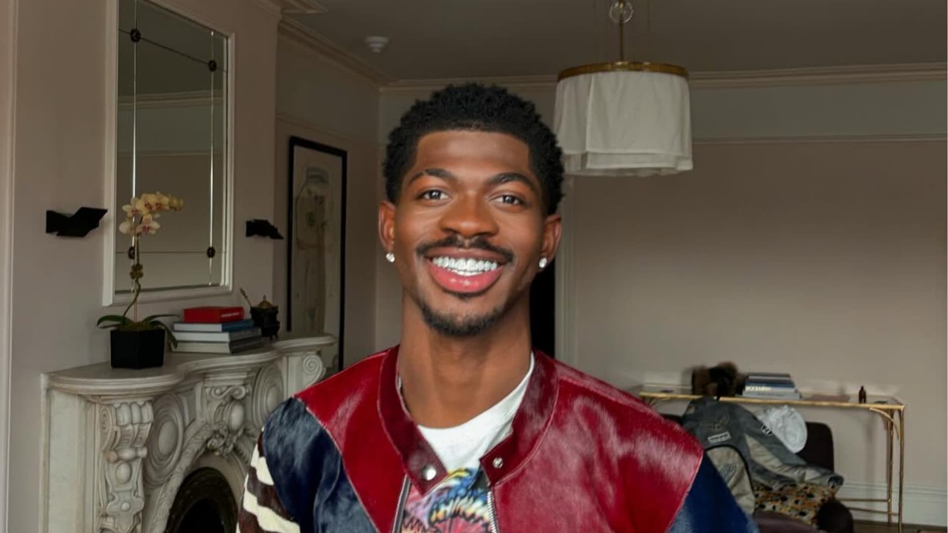 Lil Nas X anuncia novo single e emociona ao compartilhar mensagem da mãe falecida