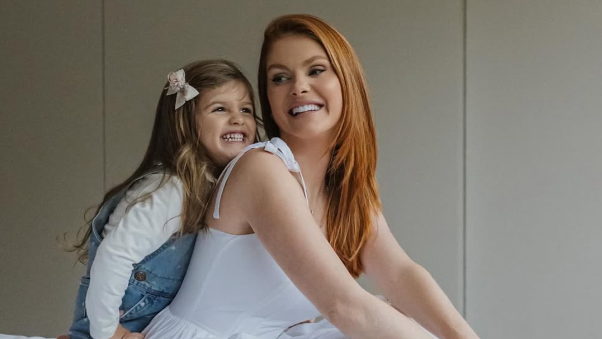 Bárbara Evans desabafa sobre criação da filha e admite estar no limite