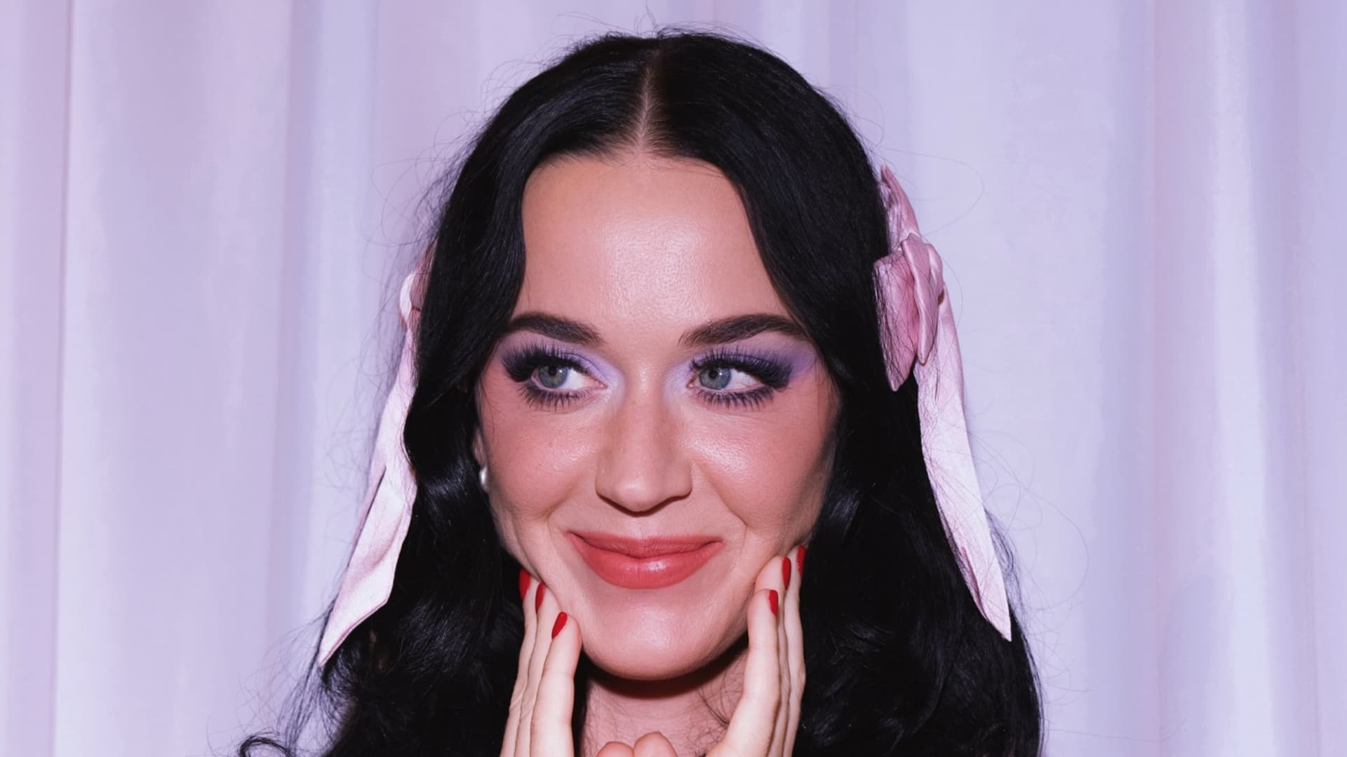 Katy Perry no Todo Mundo no Rio? Globo recria performance de hit e gera especulações